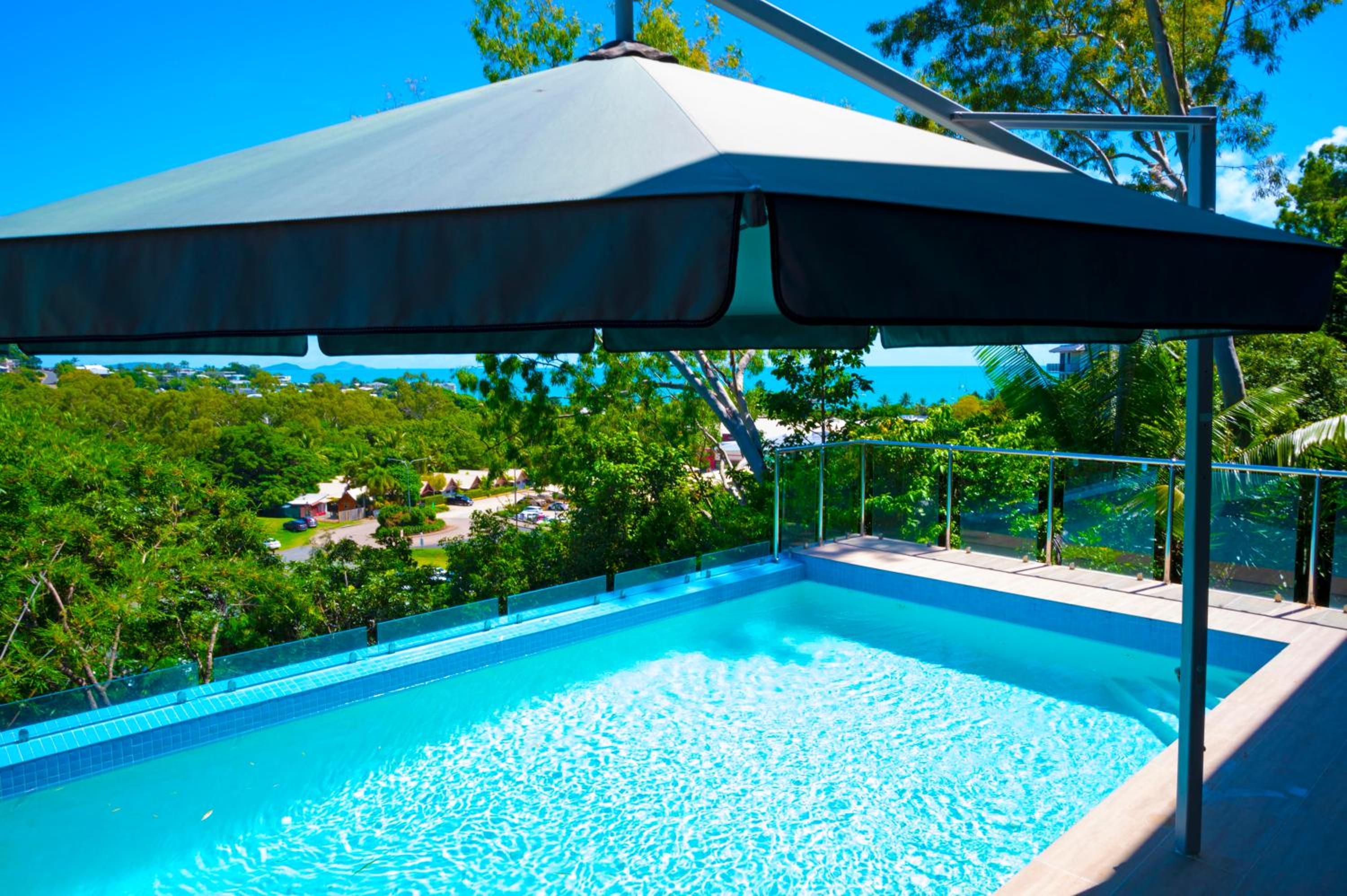 Fabulous 2 bedroom with private pool