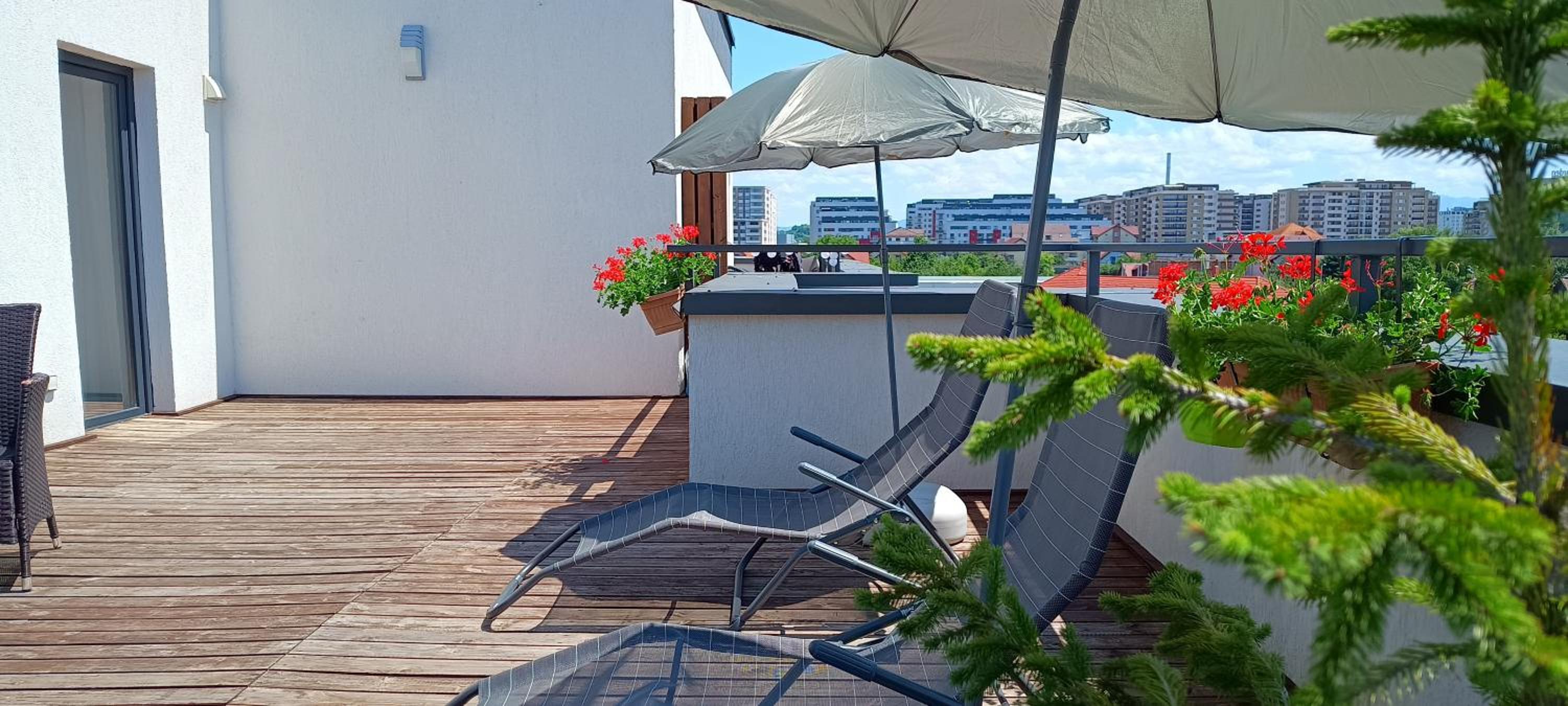 AMA Apartament cu terasă 50 mp & parcare gratuită view 4
