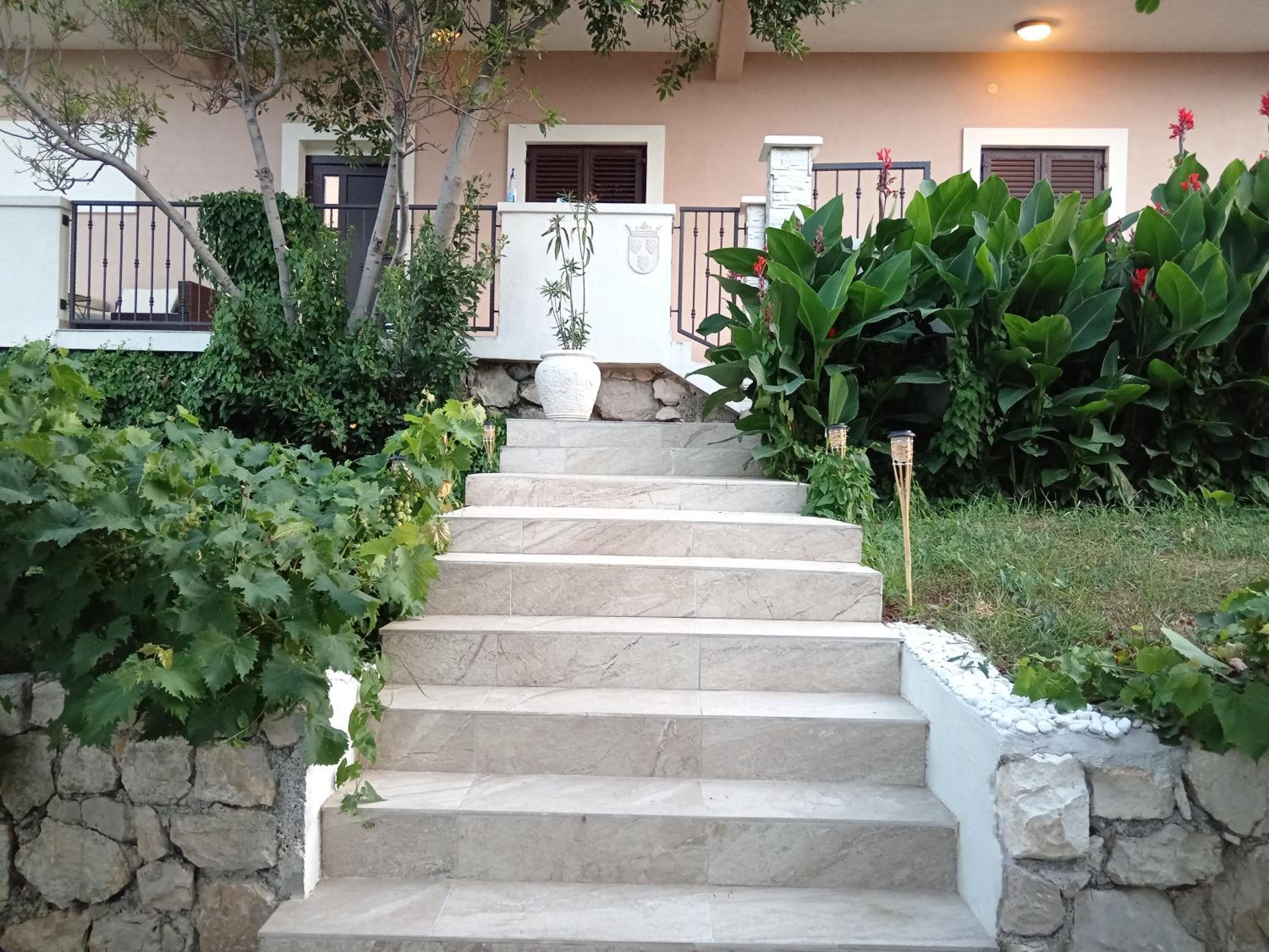 Photo 53