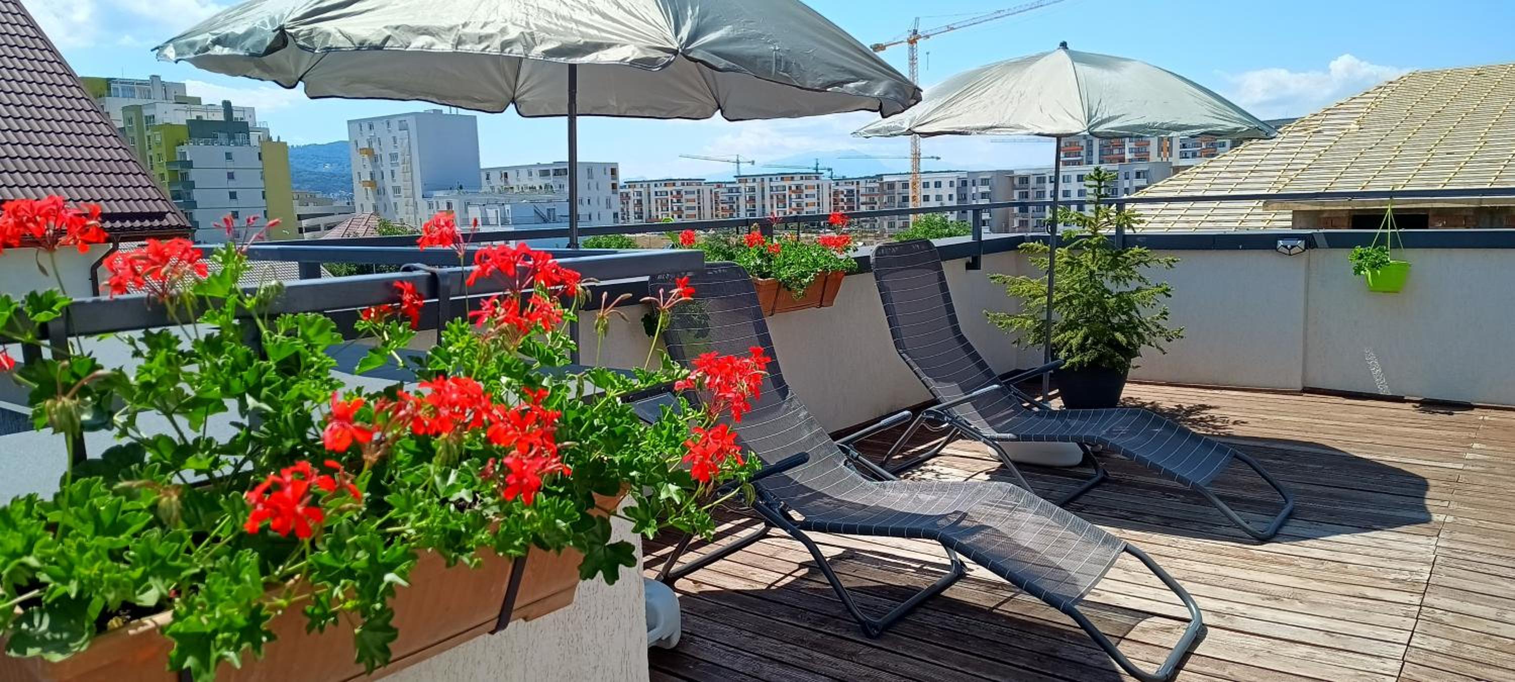 AMA Apartament cu terasă 50 mp & parcare gratuită view 5