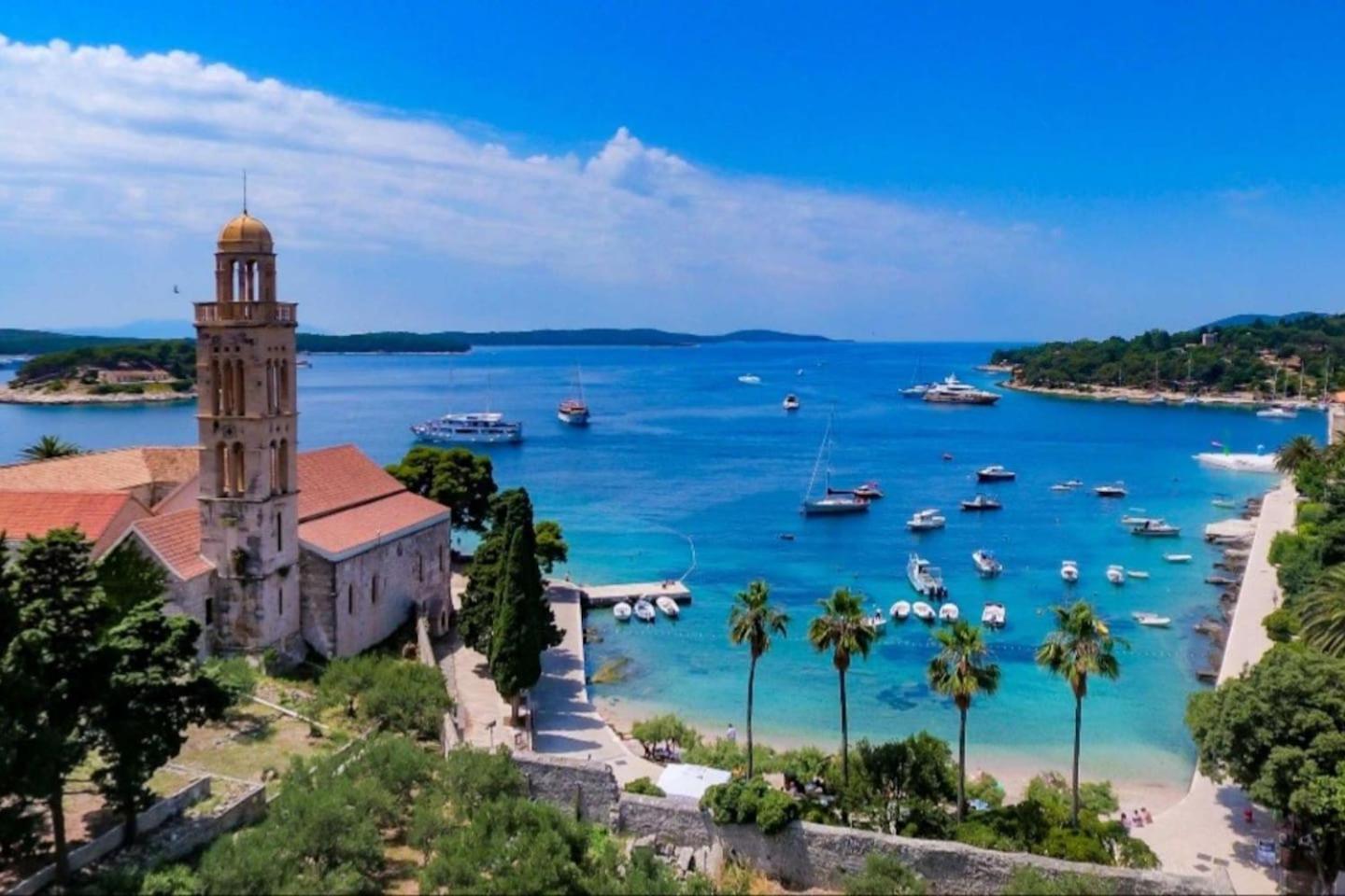 New beautiful studio, private terrace-Hvar town view 3