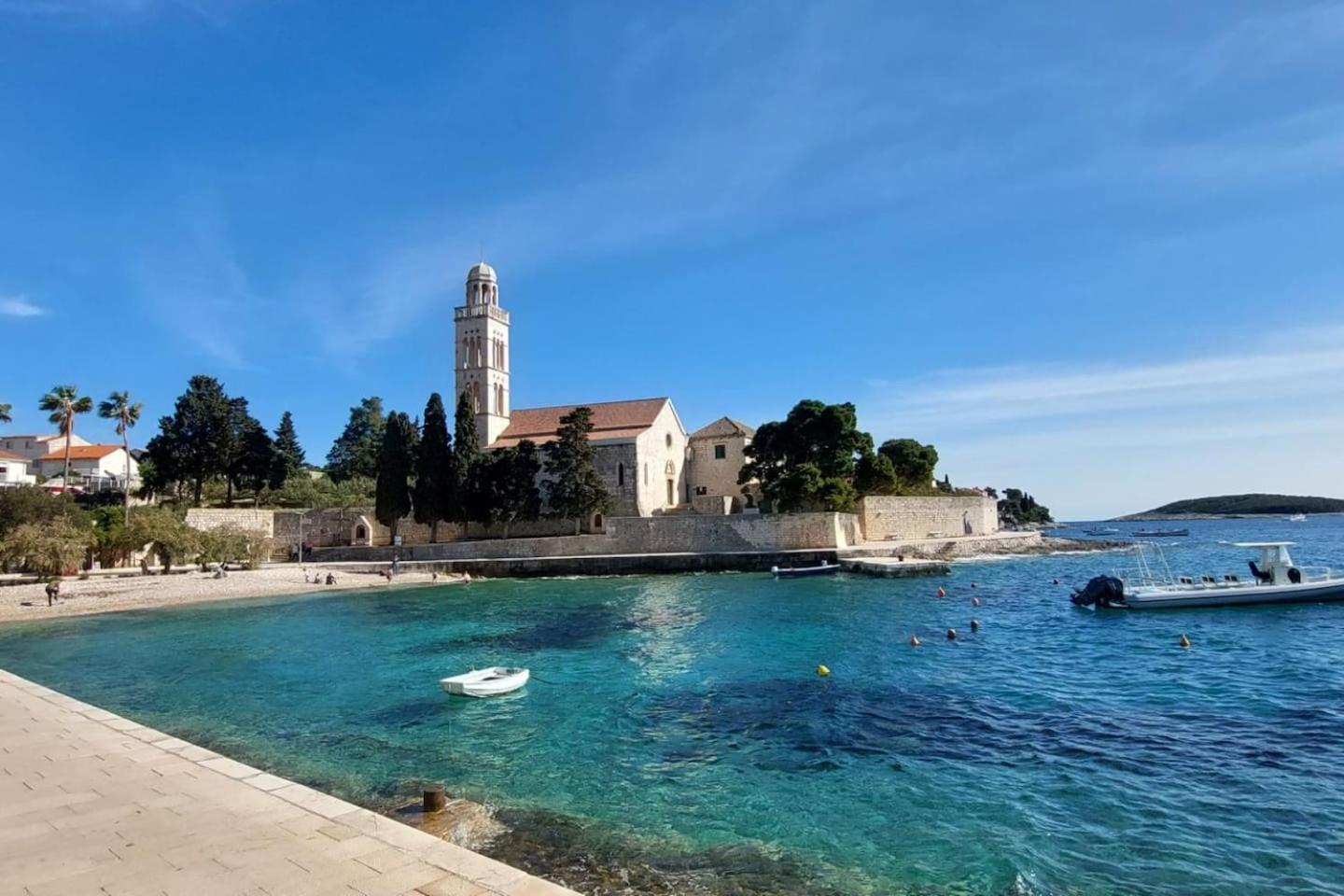 New beautiful studio, private terrace-Hvar town view 4