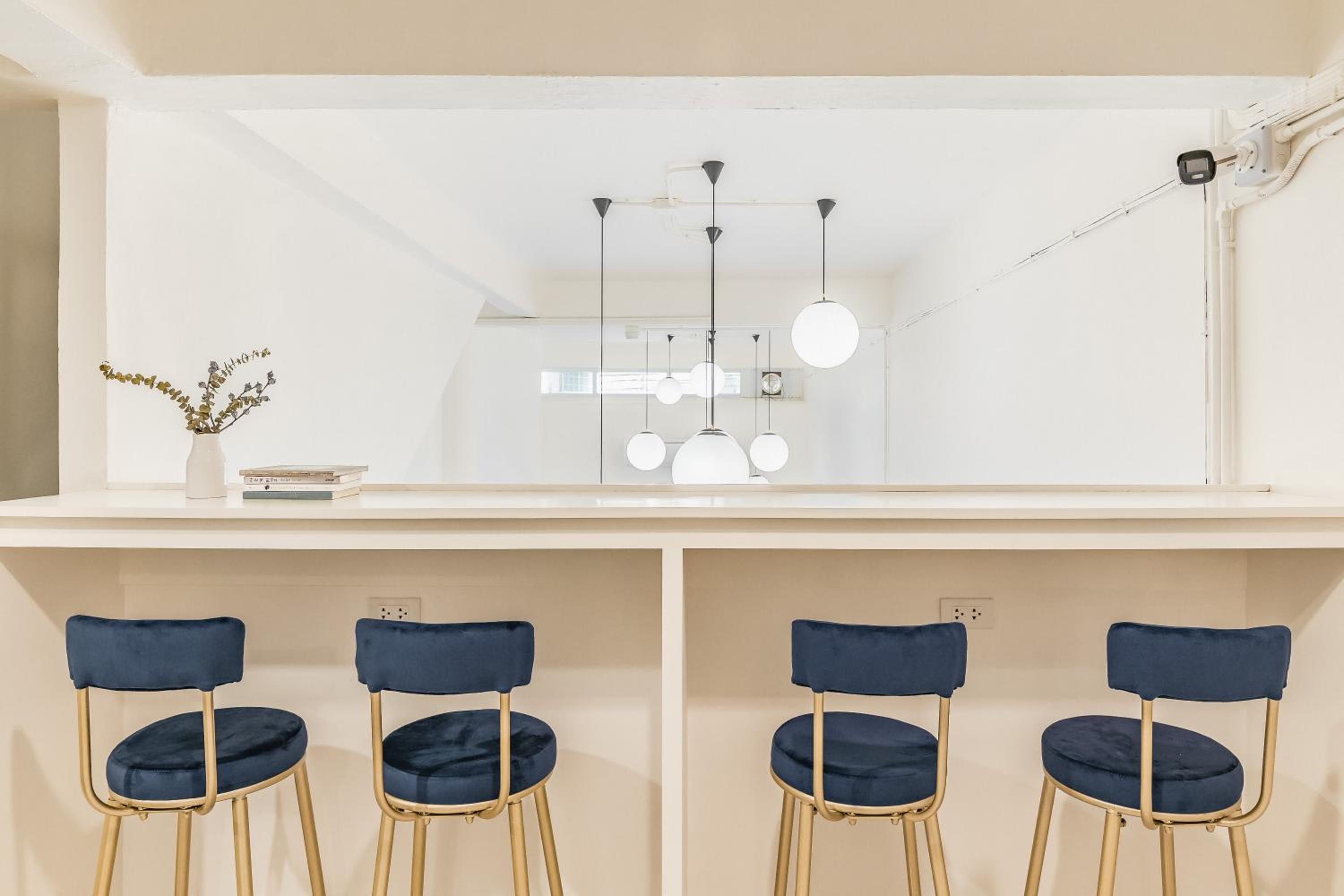 Shapel Hostel and Cafe