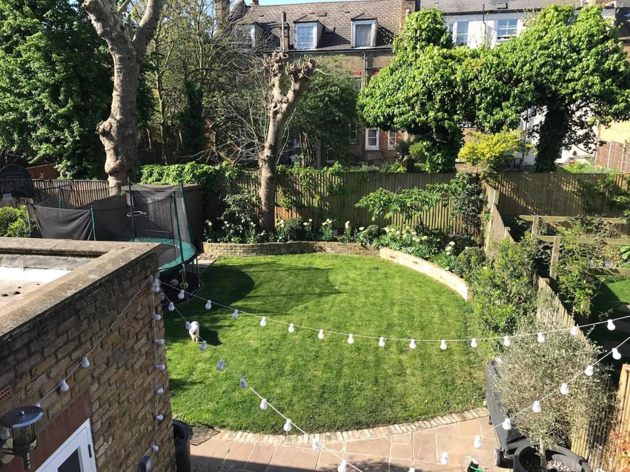 Heaver House - stunning, large, 5BR house nr tube and tooting common