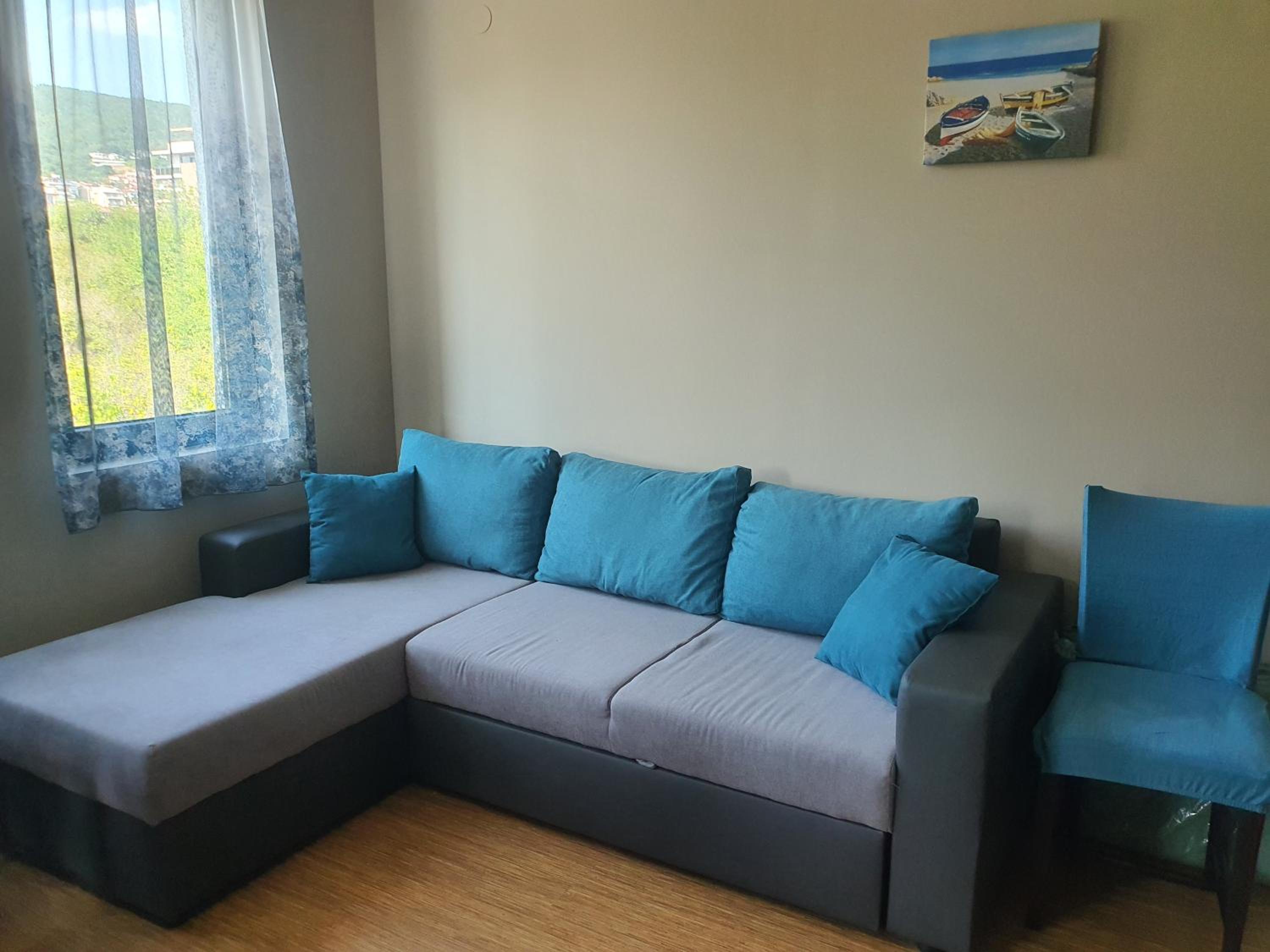 Relaxing Mountain View Apartment near the Beach