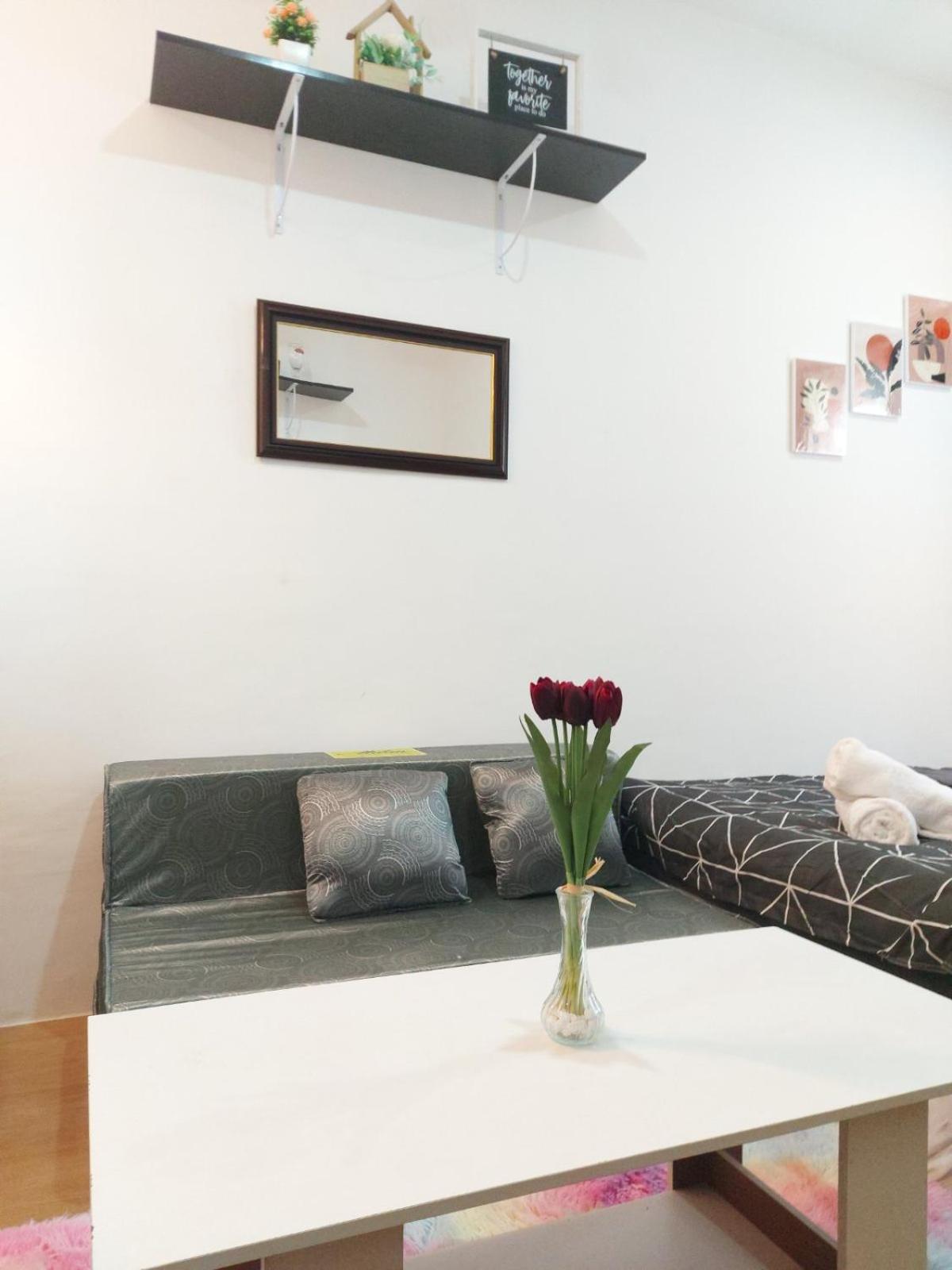 Fully Furnished Staycation - Neflix, Pool,Can cook near Mactan Airport view 5
