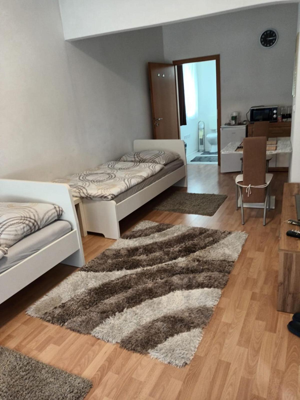 Privat Zimmer KF
