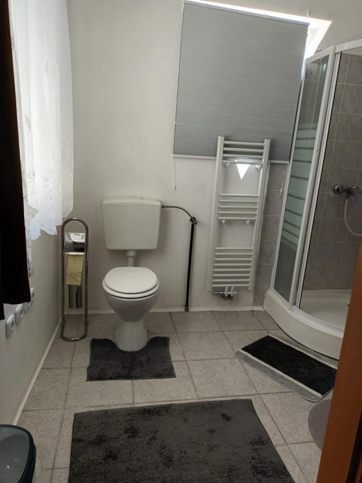 Privat Zimmer KF
