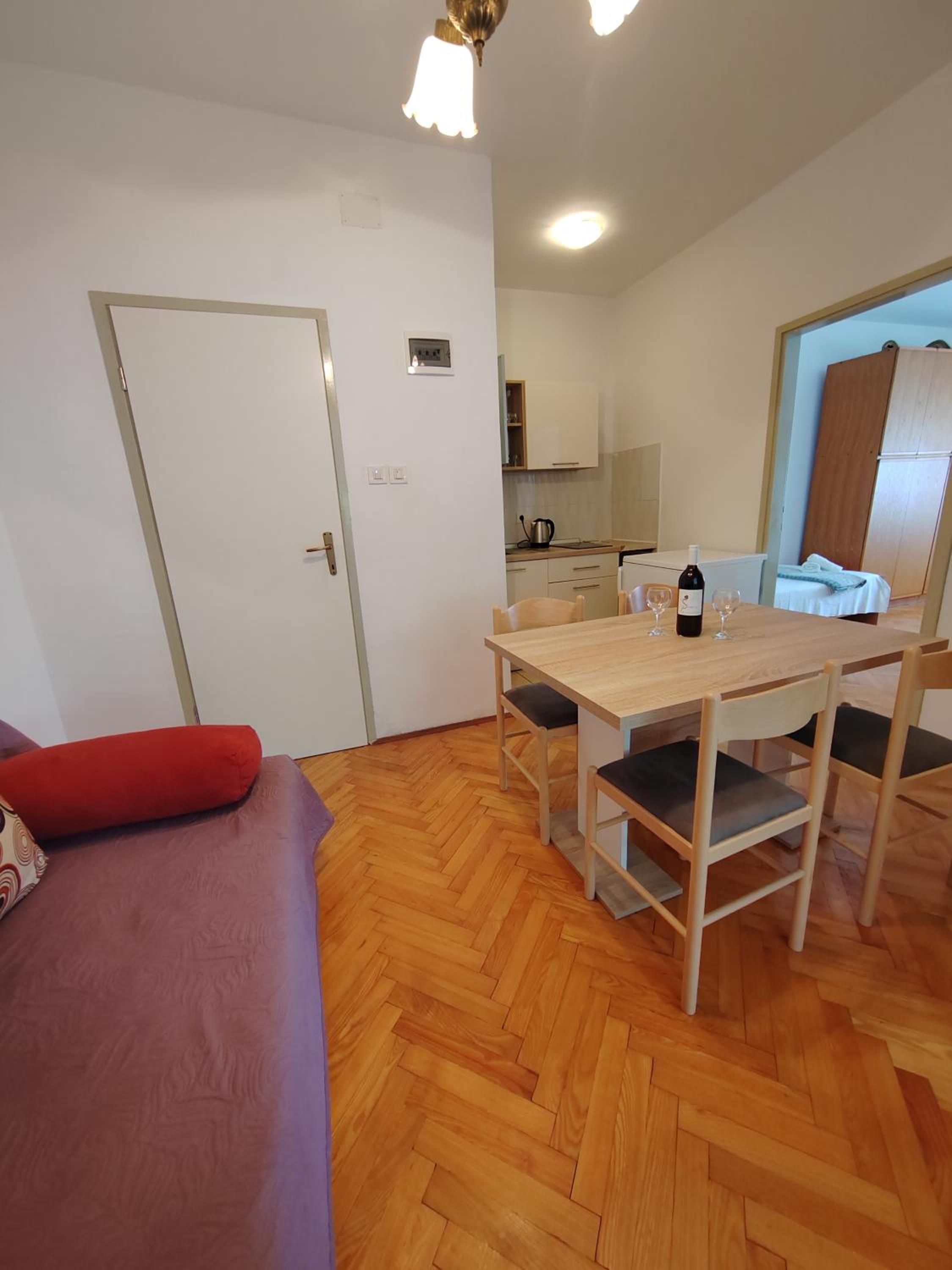 Apartments Kocijan