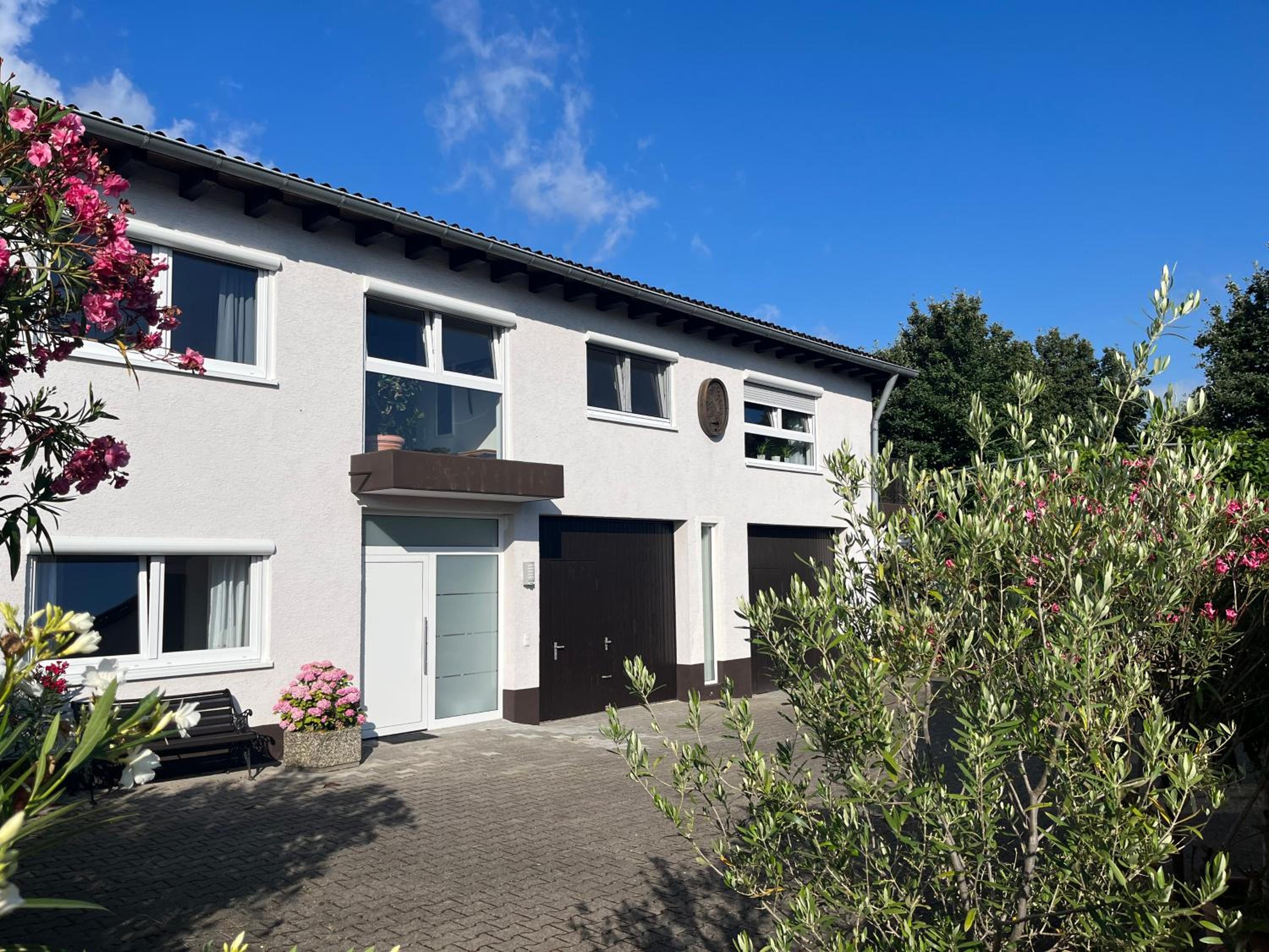 Apartment 100 qm im Weindorf - Balkon/Garage