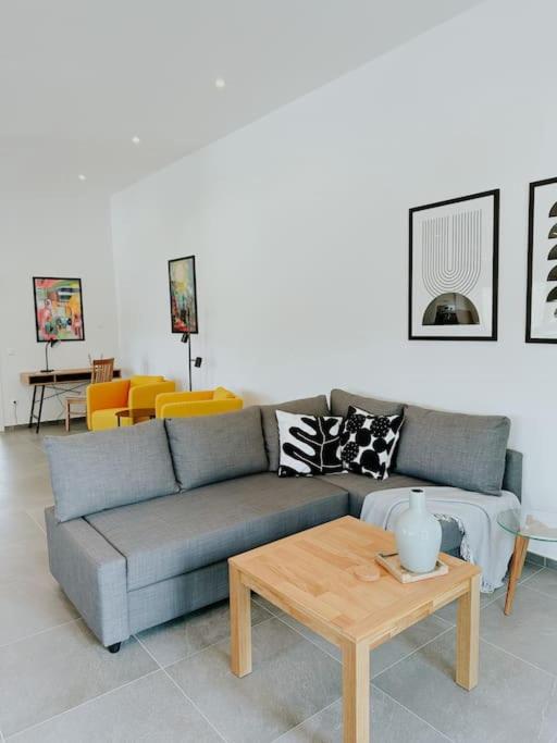 Apartment 100 qm im Weindorf - Balkon/Garage