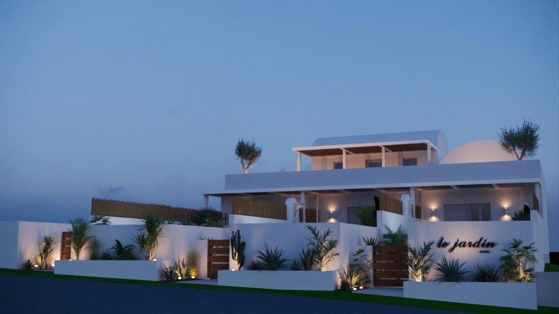 Lejardin suites santorini