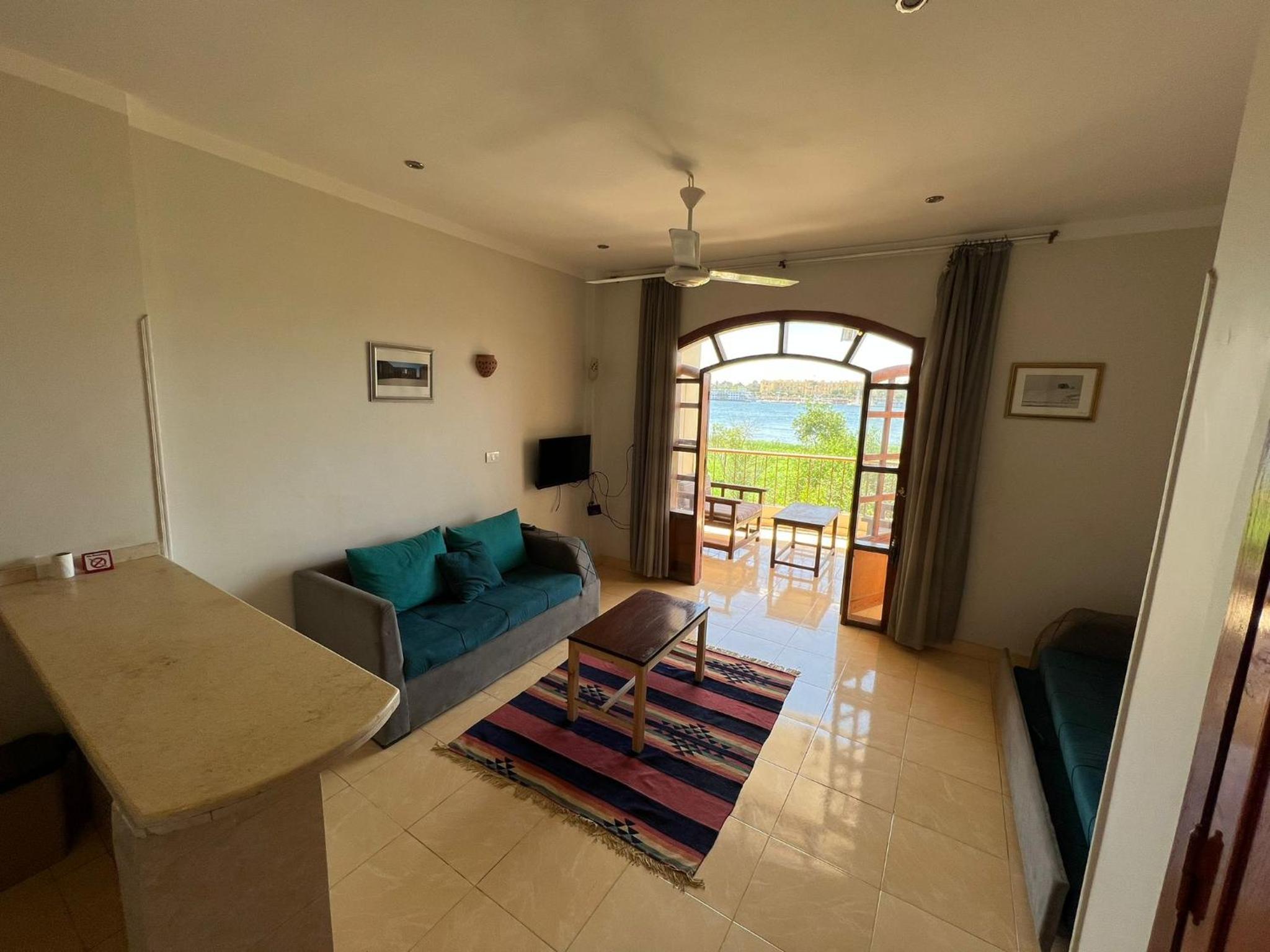 Luxor Plaza House
