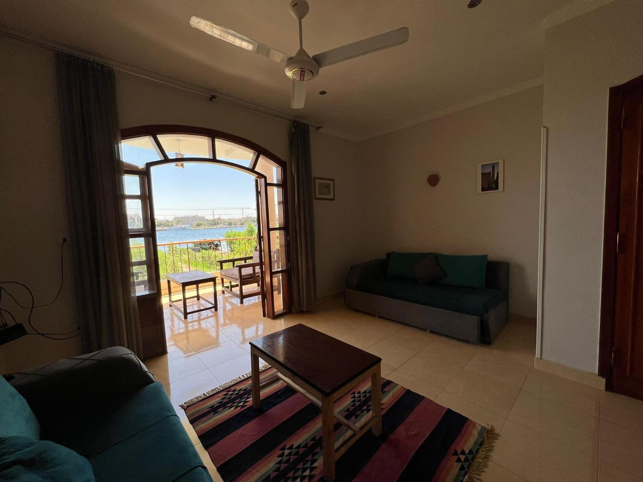 Luxor Plaza House