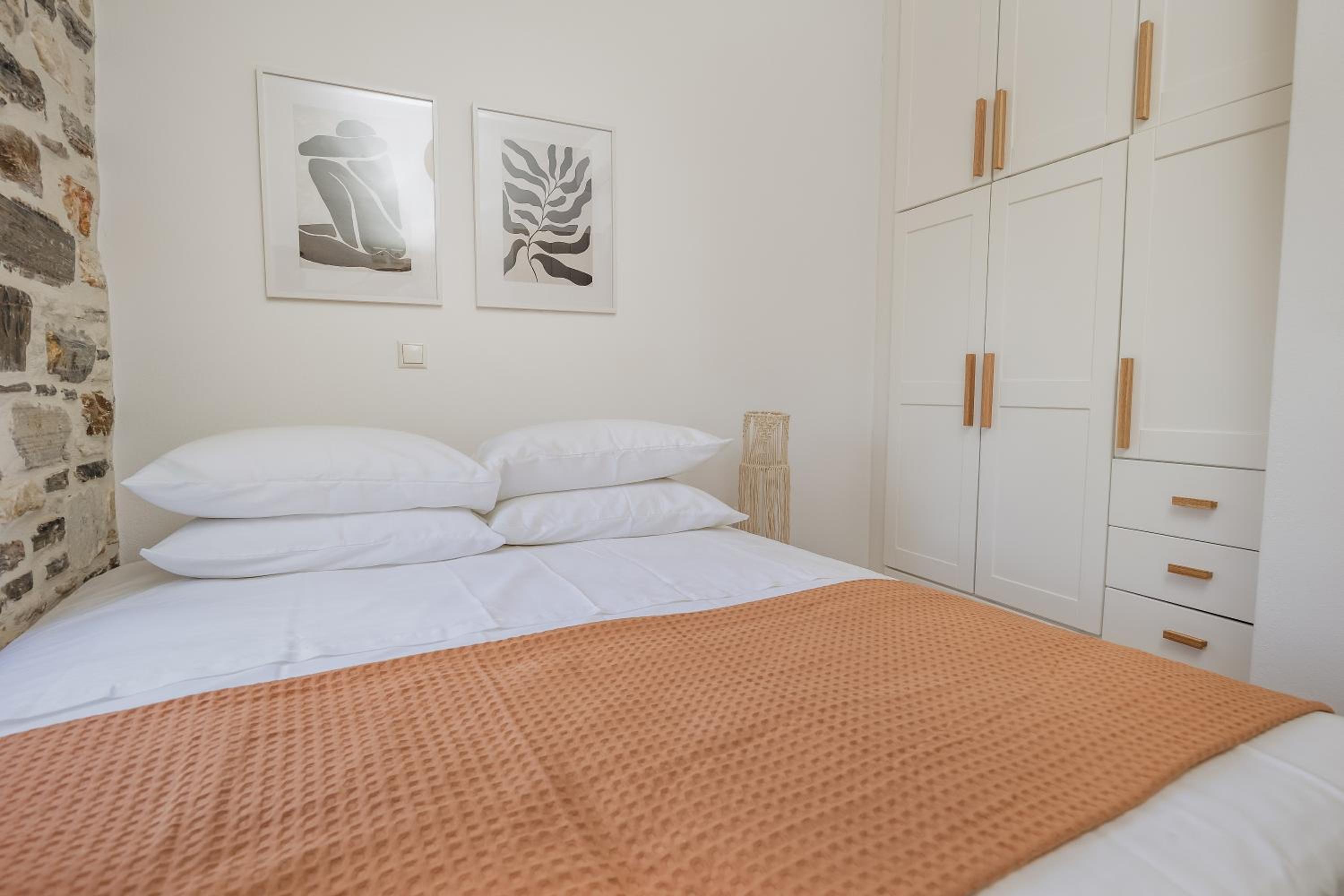 Zos Suites