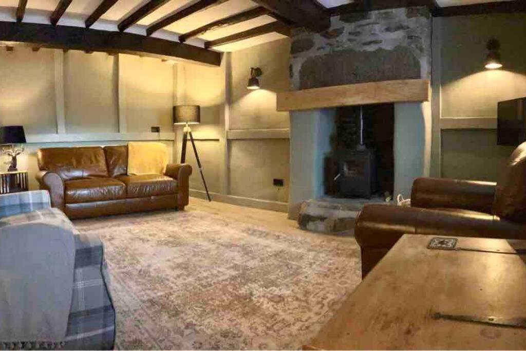 Honeysuckle Cottage
