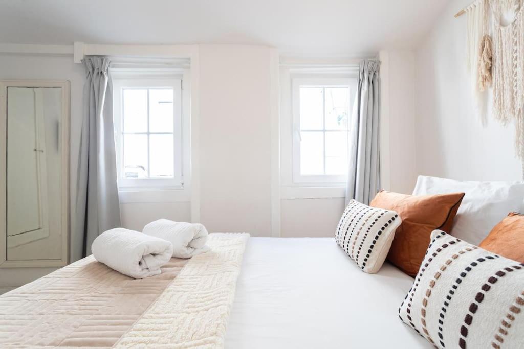 The White Suite Principe Real view 5