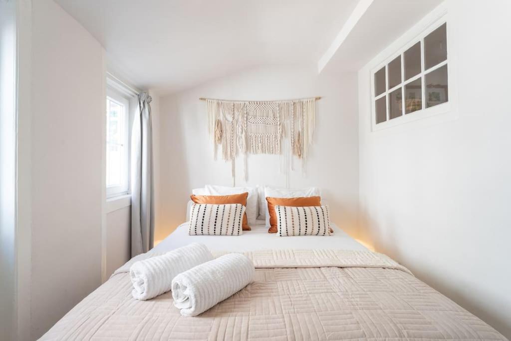 The White Suite Principe Real view 2