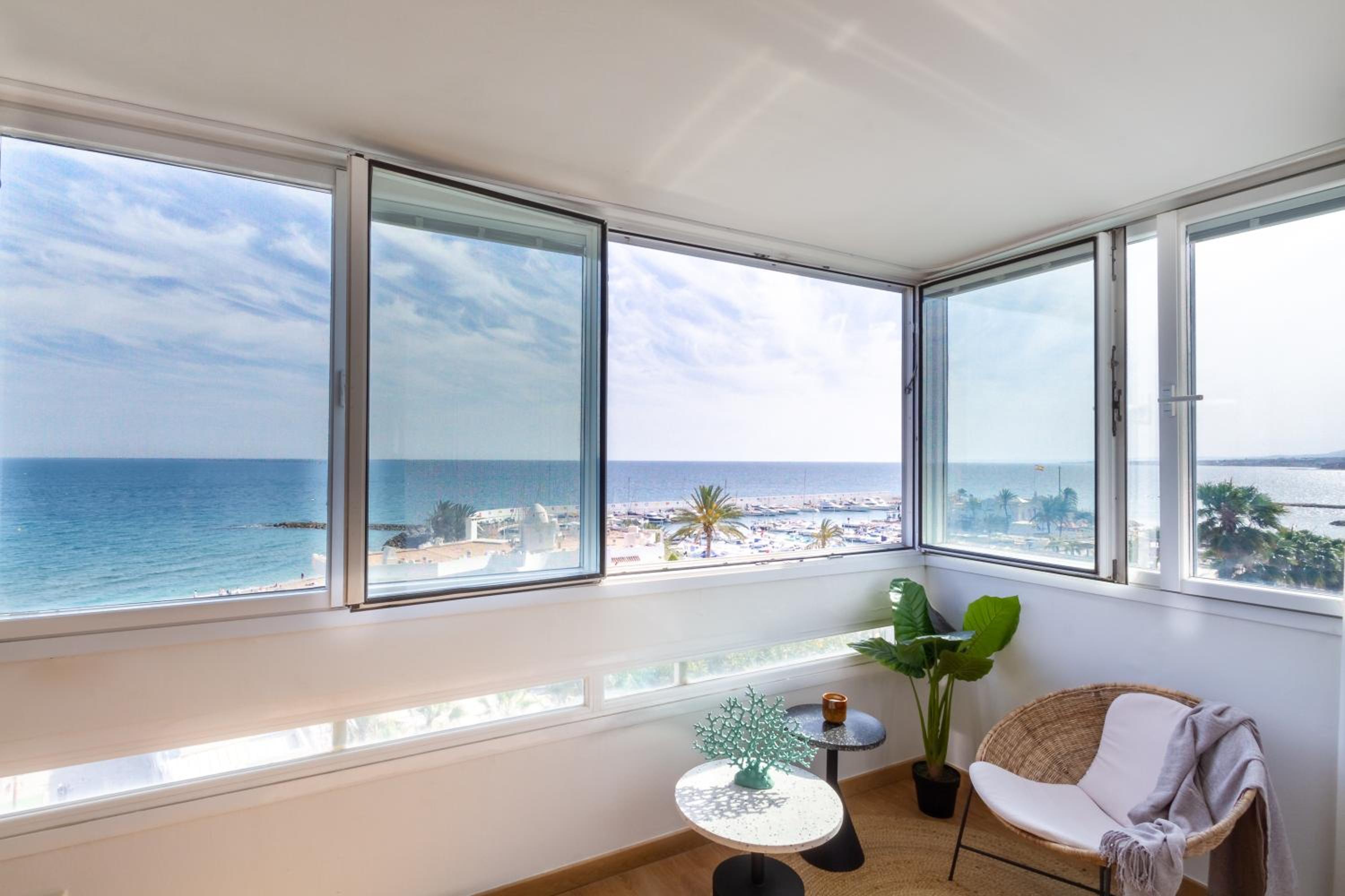 Marbella Vacations - MARBELLA BANUS SUITES - Marbella Marysol Beachfront Apartment I - Property Image 11