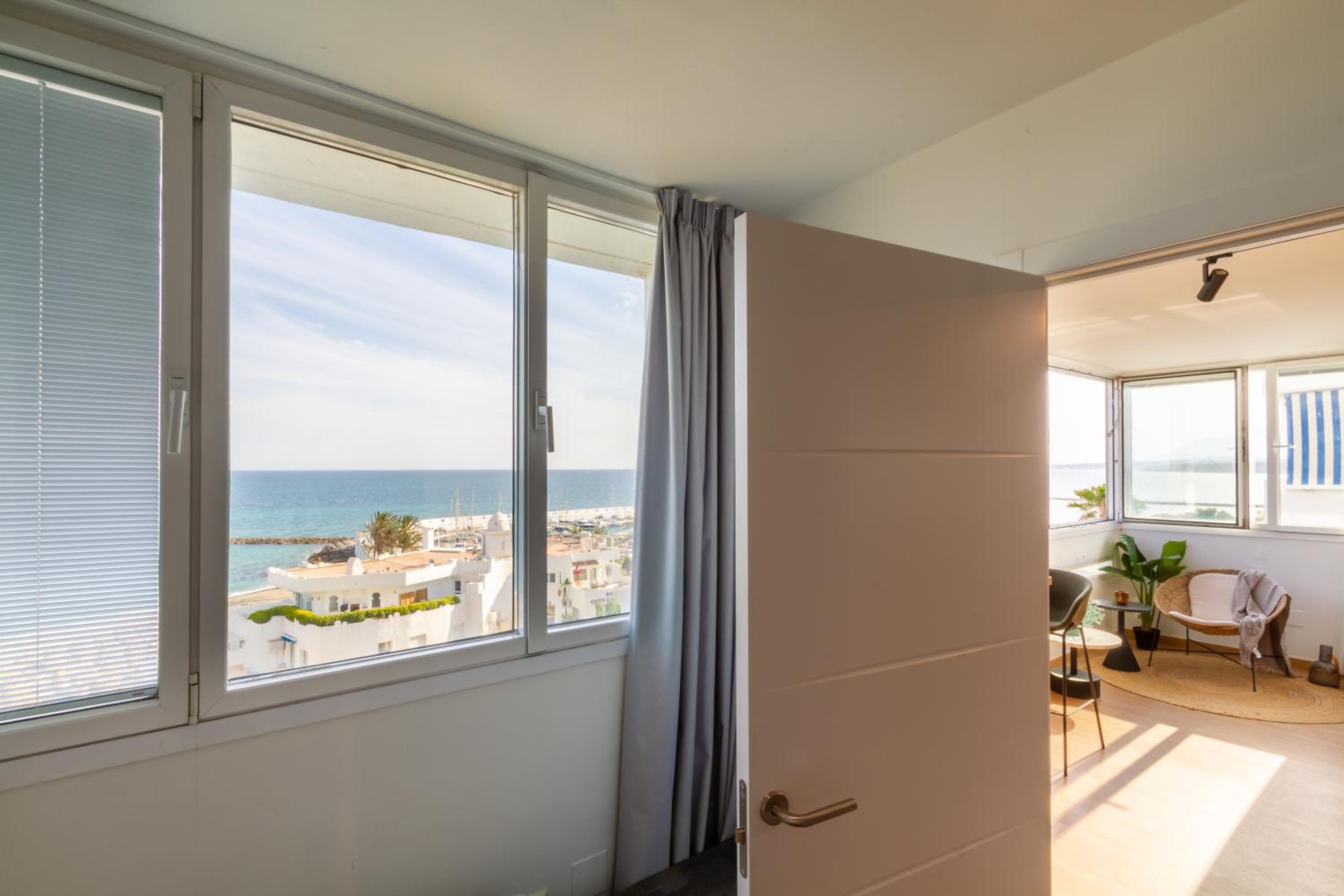 Marbella Vacations - MARBELLA BANUS SUITES - Marbella Marysol Beachfront Apartment I - Property Image 20