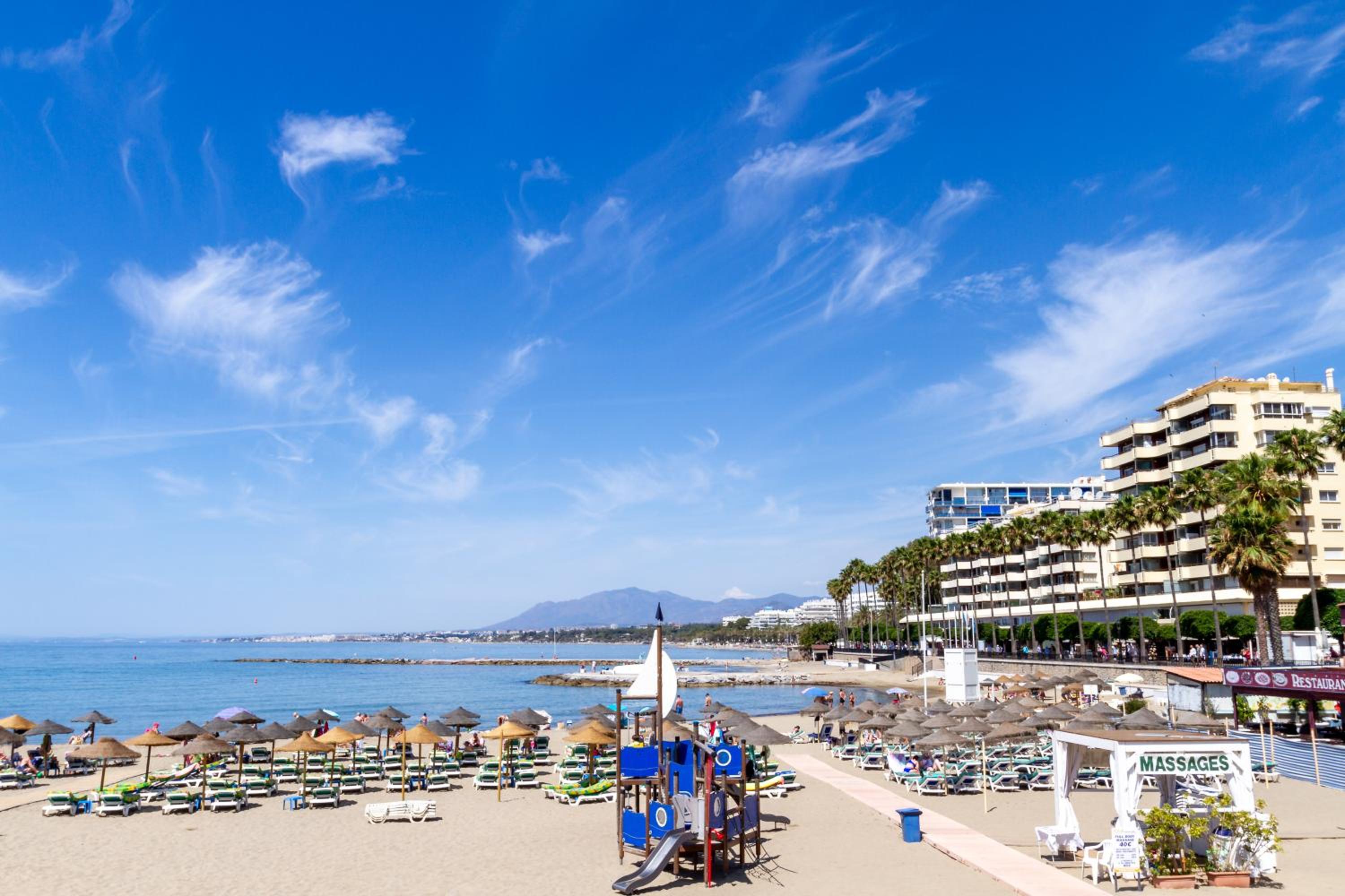 Marbella Vacations - MARBELLA BANUS SUITES - Marbella Marysol Beachfront Apartment I - Property Image 2