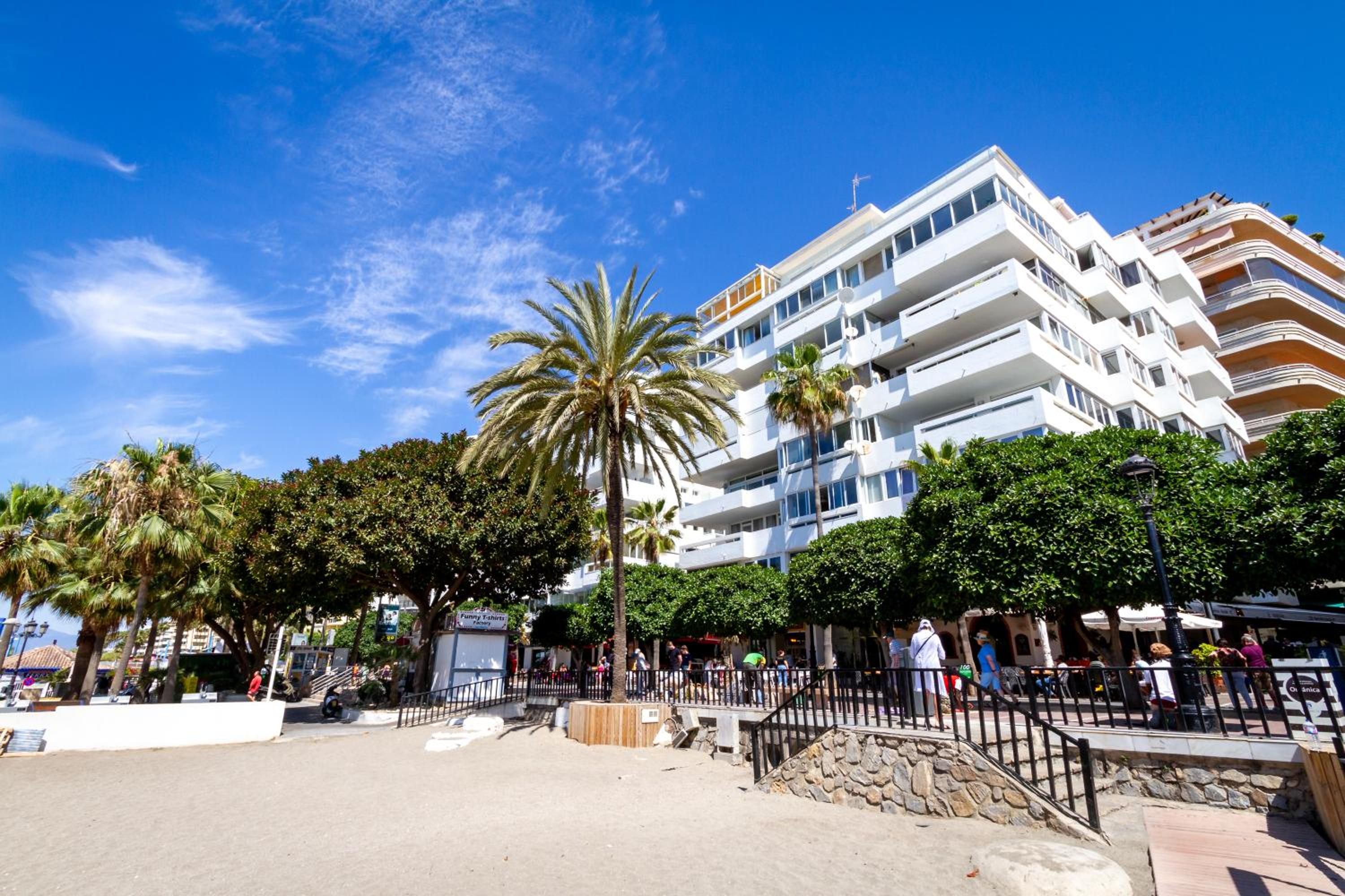 Marbella Vacations - MARBELLA BANUS SUITES - Marbella Marysol Beachfront Apartment I - Property Image 53