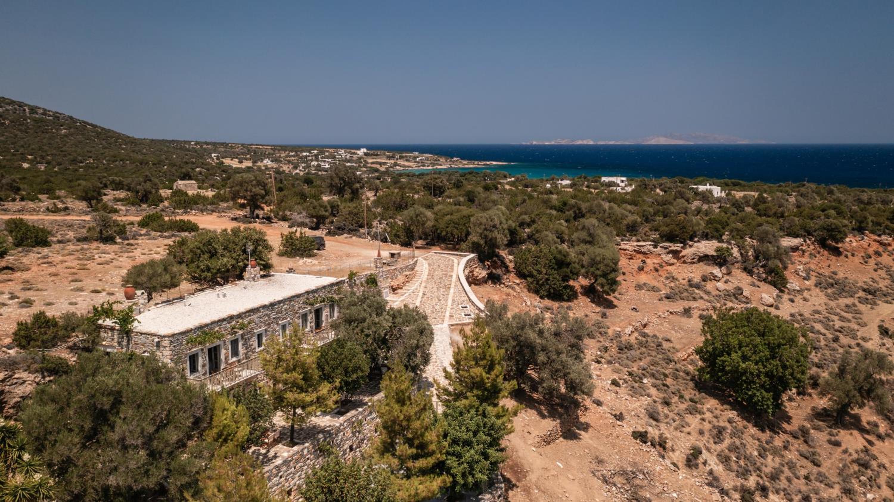 Zos Suites