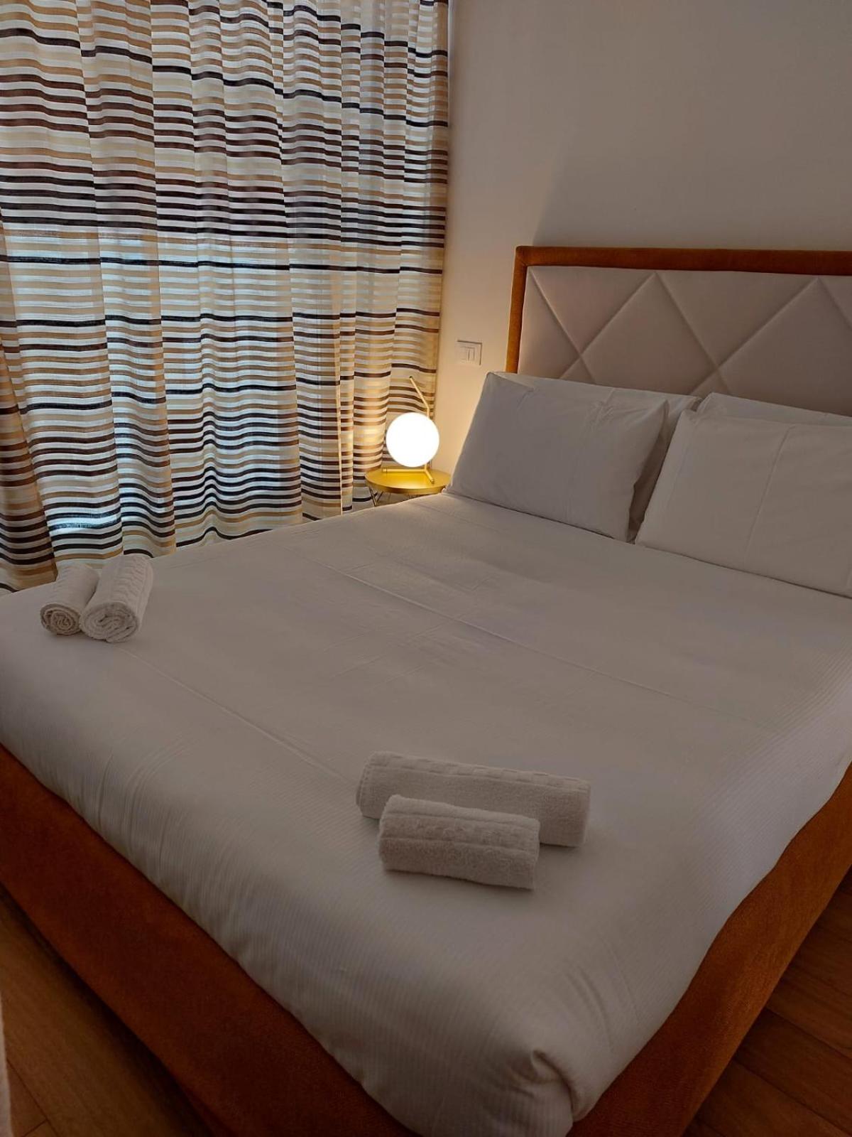 NJ Hotels & Apartments San Pietro all'orto 6