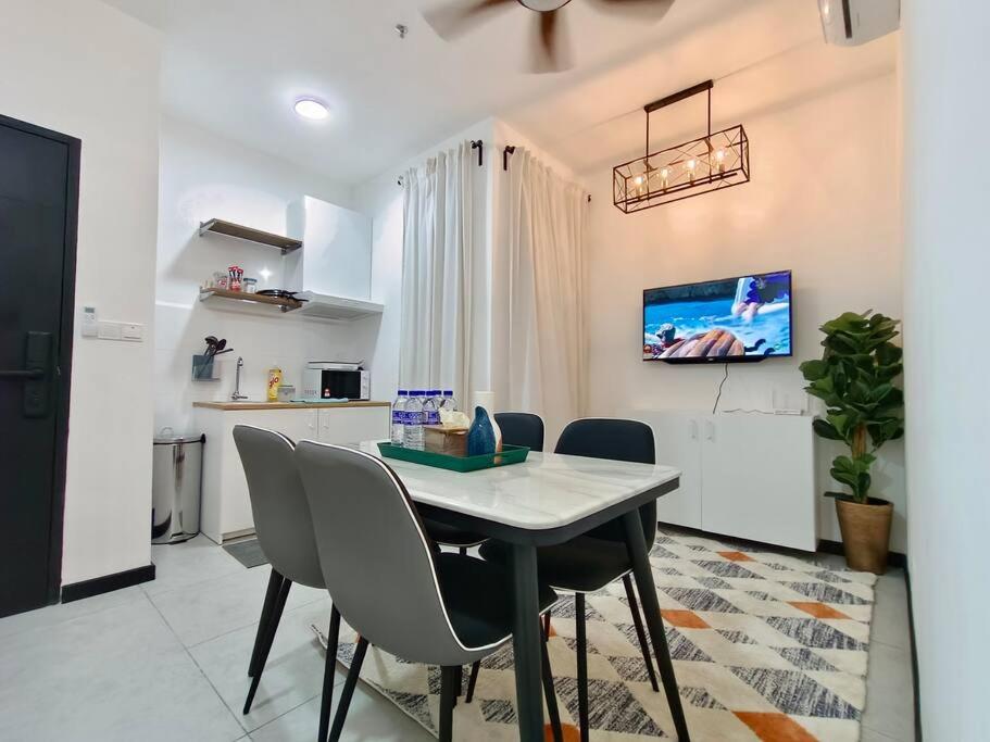 Neu Suites 3rdNvenue near KLCC - Cozy 2 Bedroom Apartment