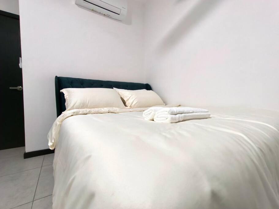 Neu Suites 3rdNvenue near KLCC - Cozy 2 Bedroom Apartment
