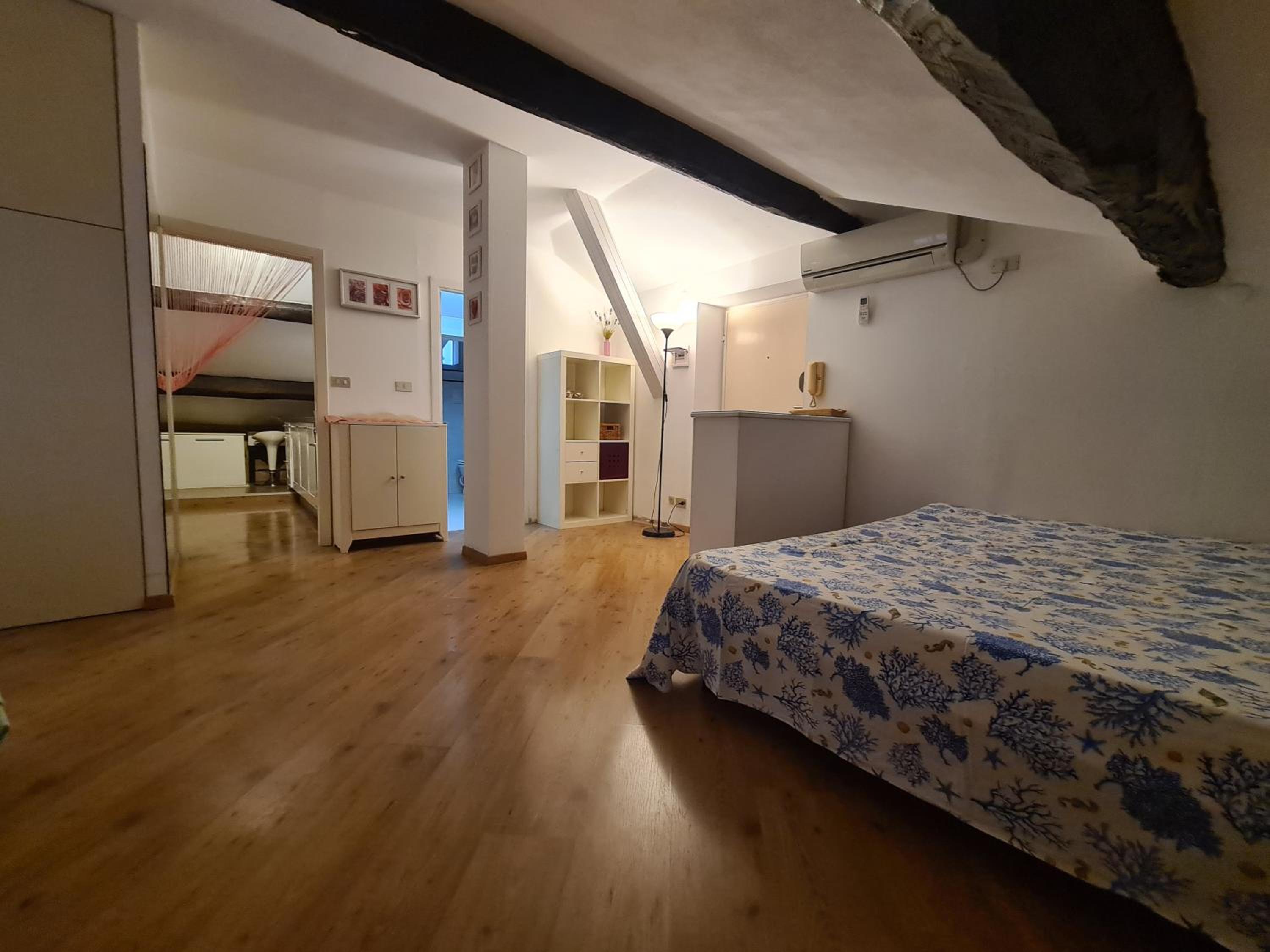 Inside Rapallo Apartment by PortofinoVacanze view 3