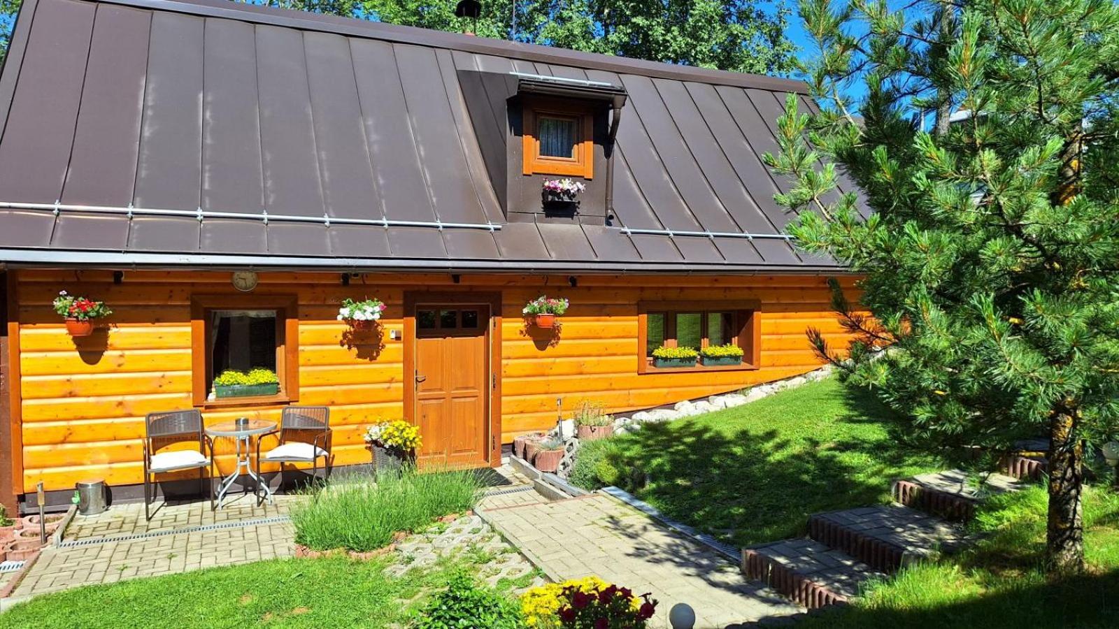 Hotel Holiday House Daniela - Image 1