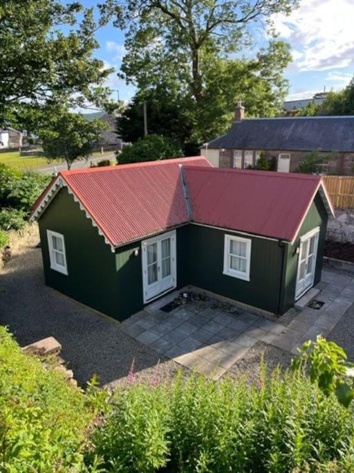 Wee Dipper Cottage Maybole view 3