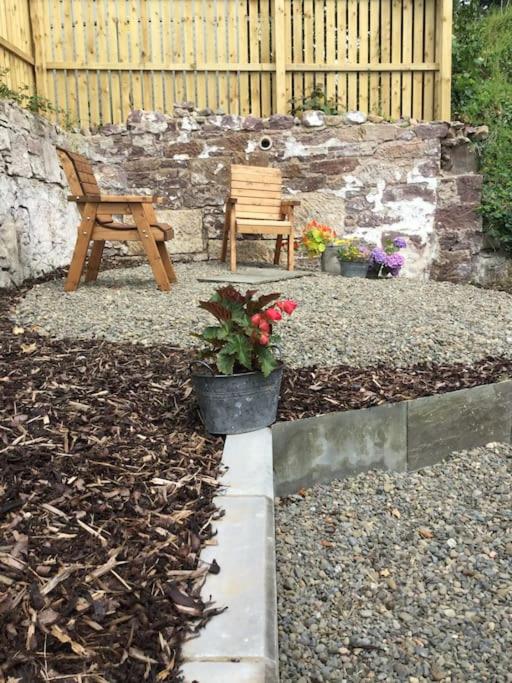 Wee Dipper Cottage Maybole view 5