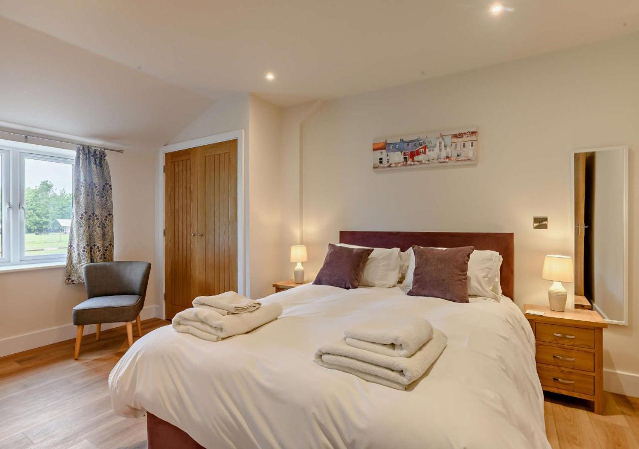 10 Bed in Barsham oc-rrest