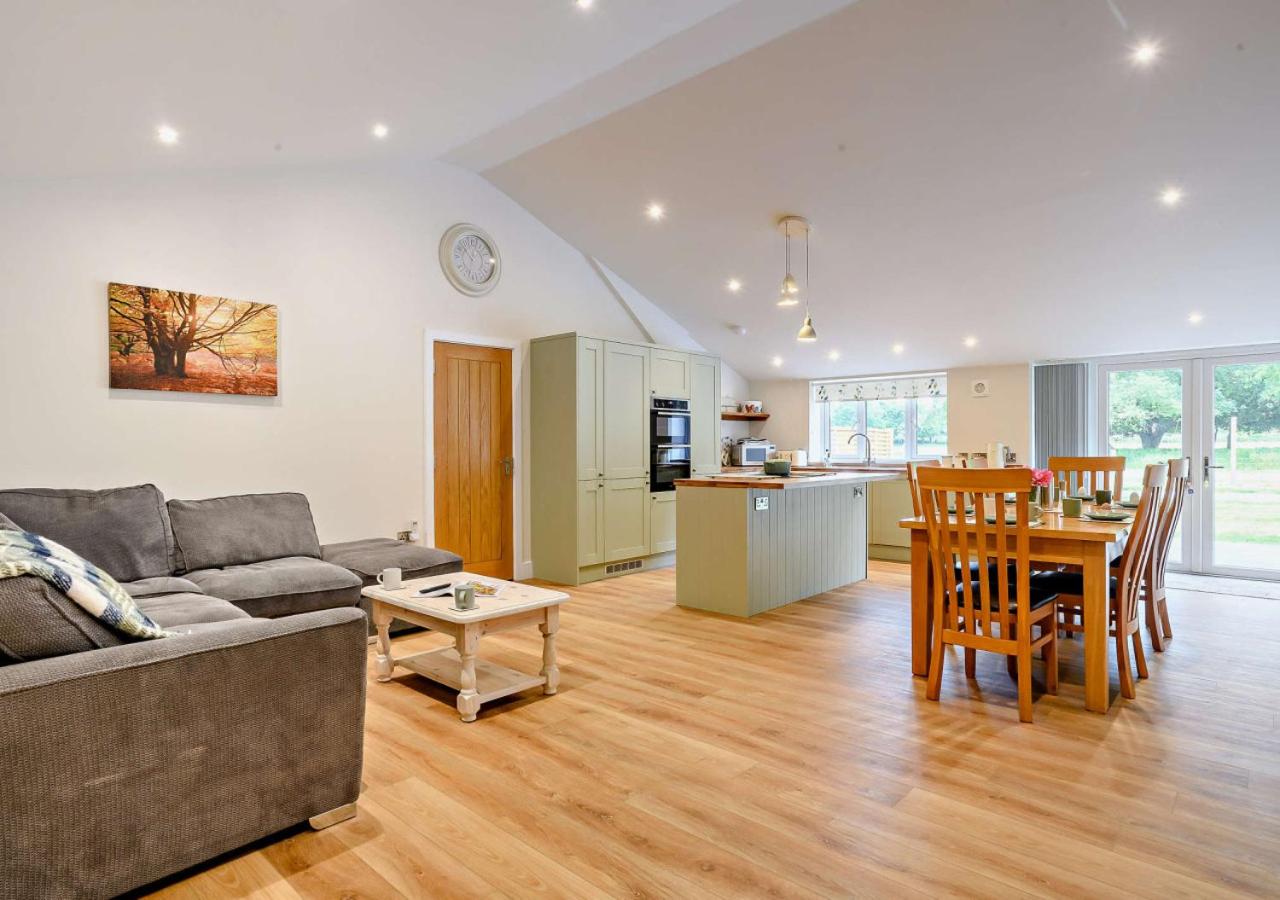 10 Bed in Barsham oc-rrest