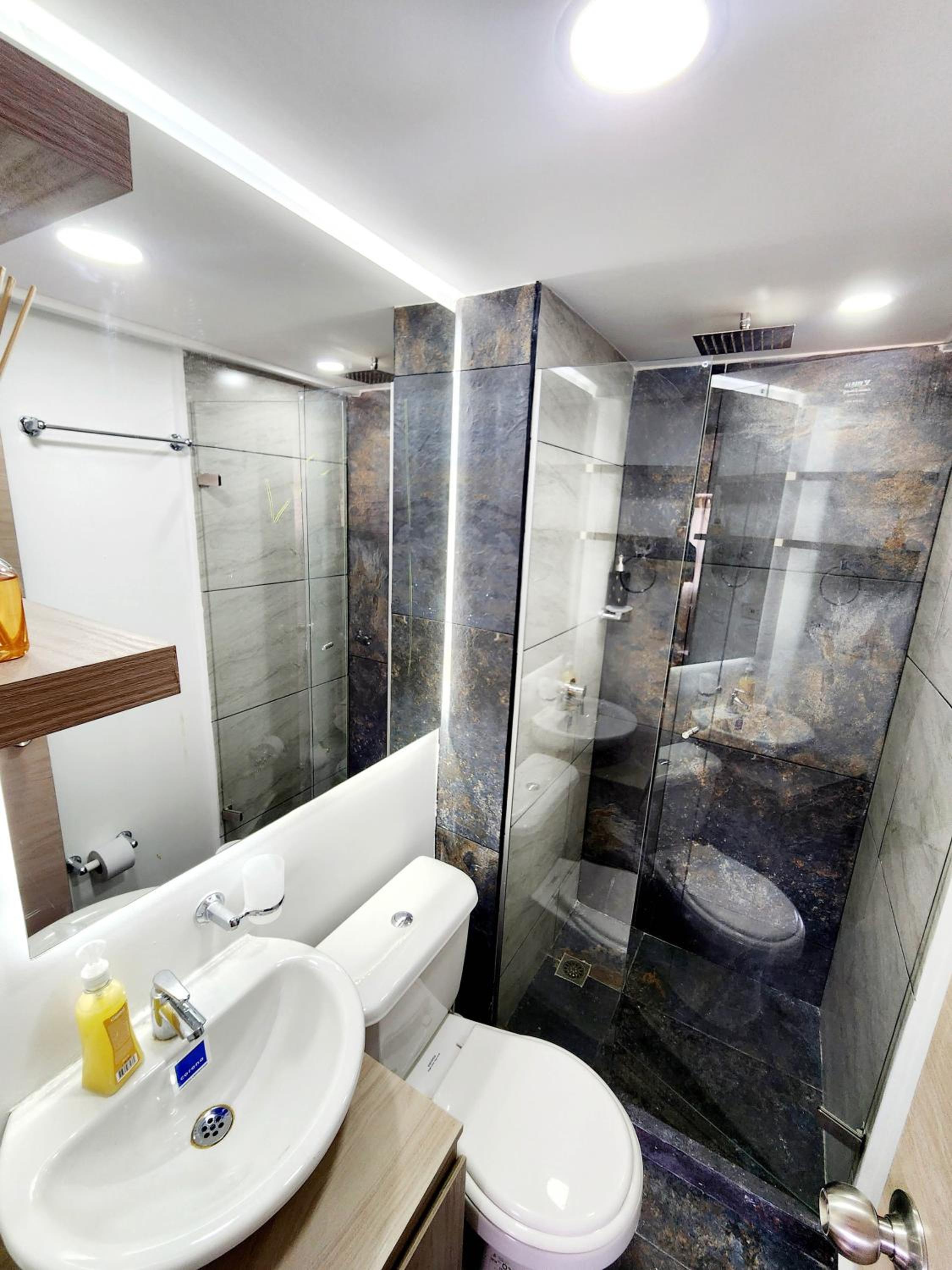 Apartamento con Parqueadero y Vista a la Ciudad