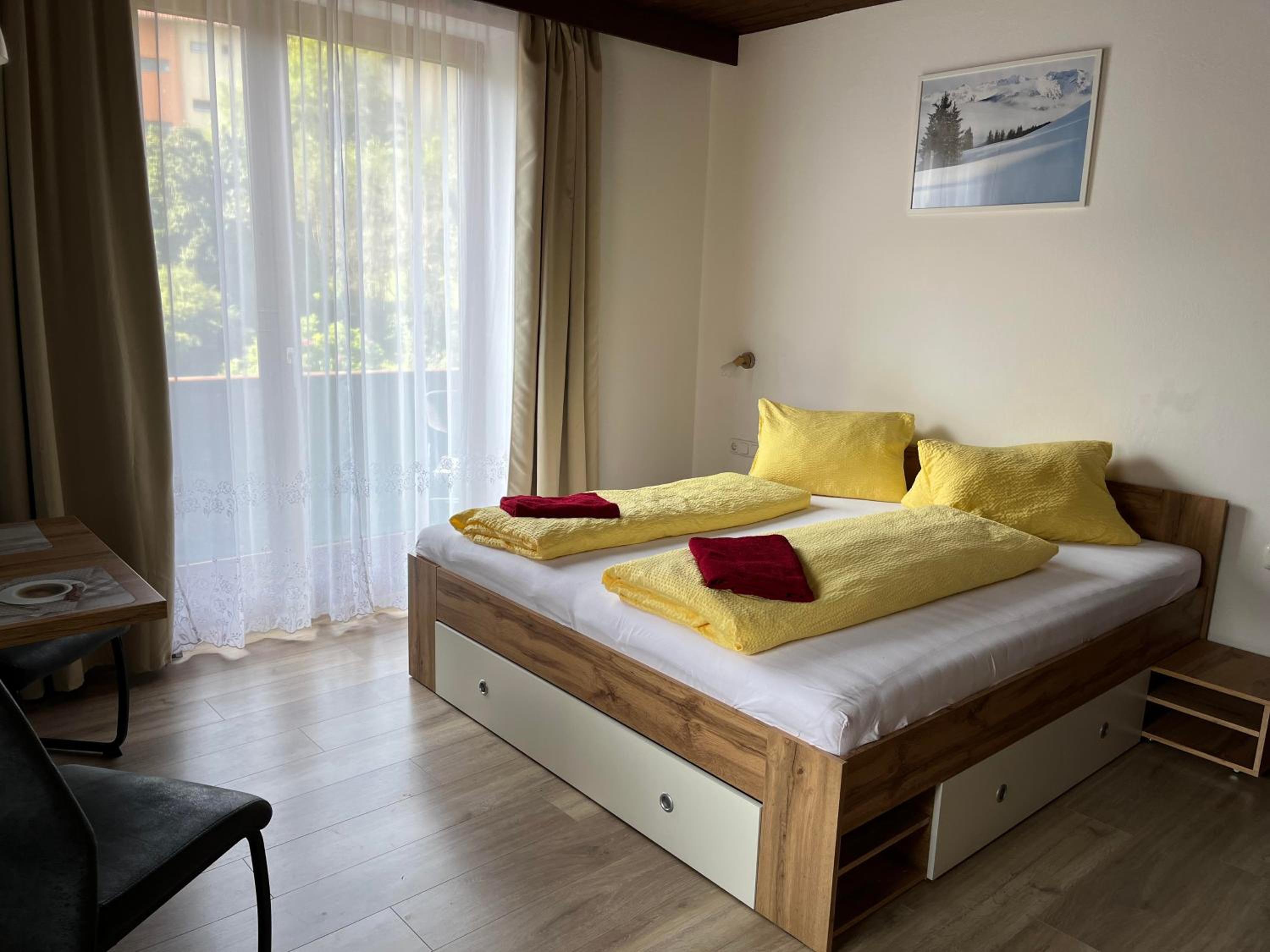 Pension Steiner, 6143 Matrei am Brenner!!Check-in between 15 - 21 o'clock!! No breakfast