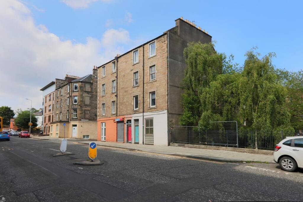 Cosy & Central Broughton 2BR Apt near City Centre