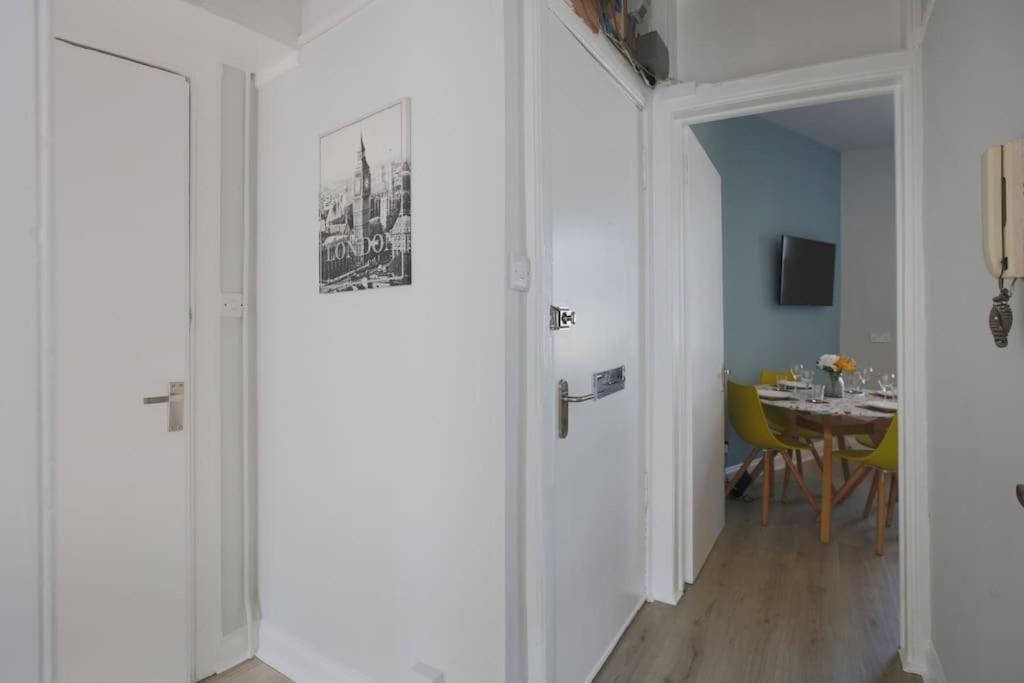 Cosy & Central Broughton 2BR Apt near City Centre