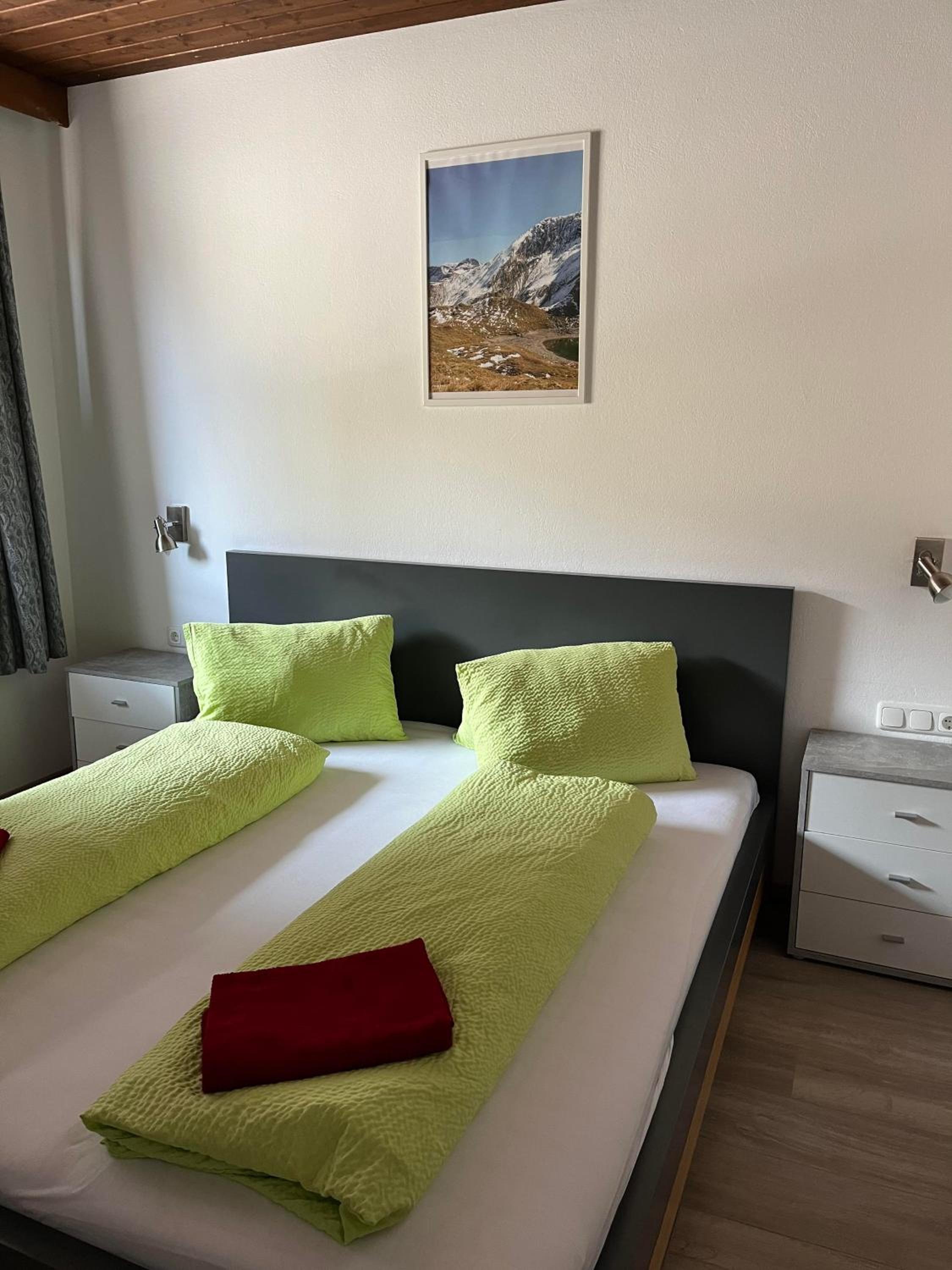 Pension Steiner, 6143 Matrei am Brenner!!Check-in between 15 - 21 o'clock!! No breakfast