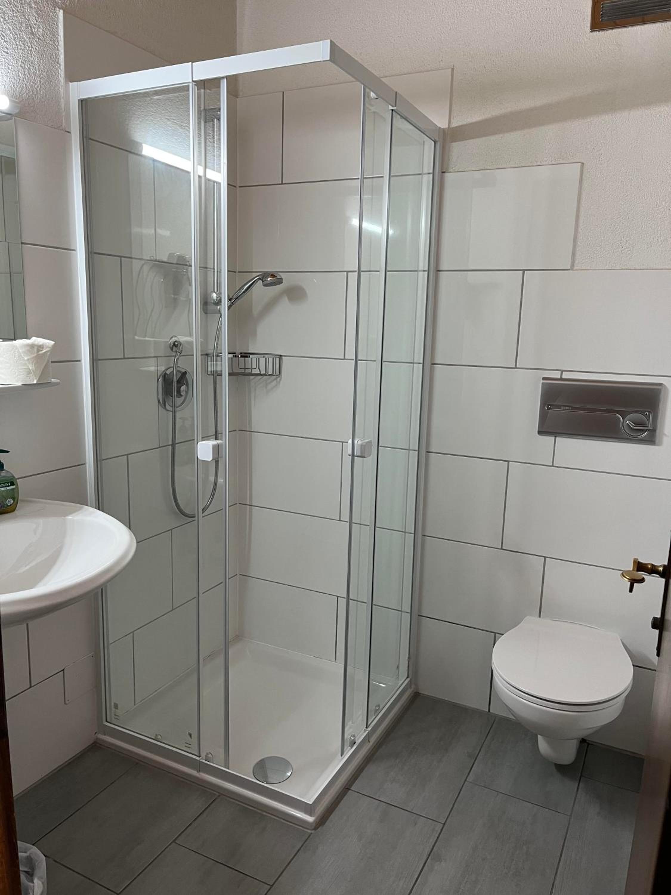 Pension Steiner, 6143 Matrei am Brenner!!Check-in between 15 - 21 o'clock!! No breakfast