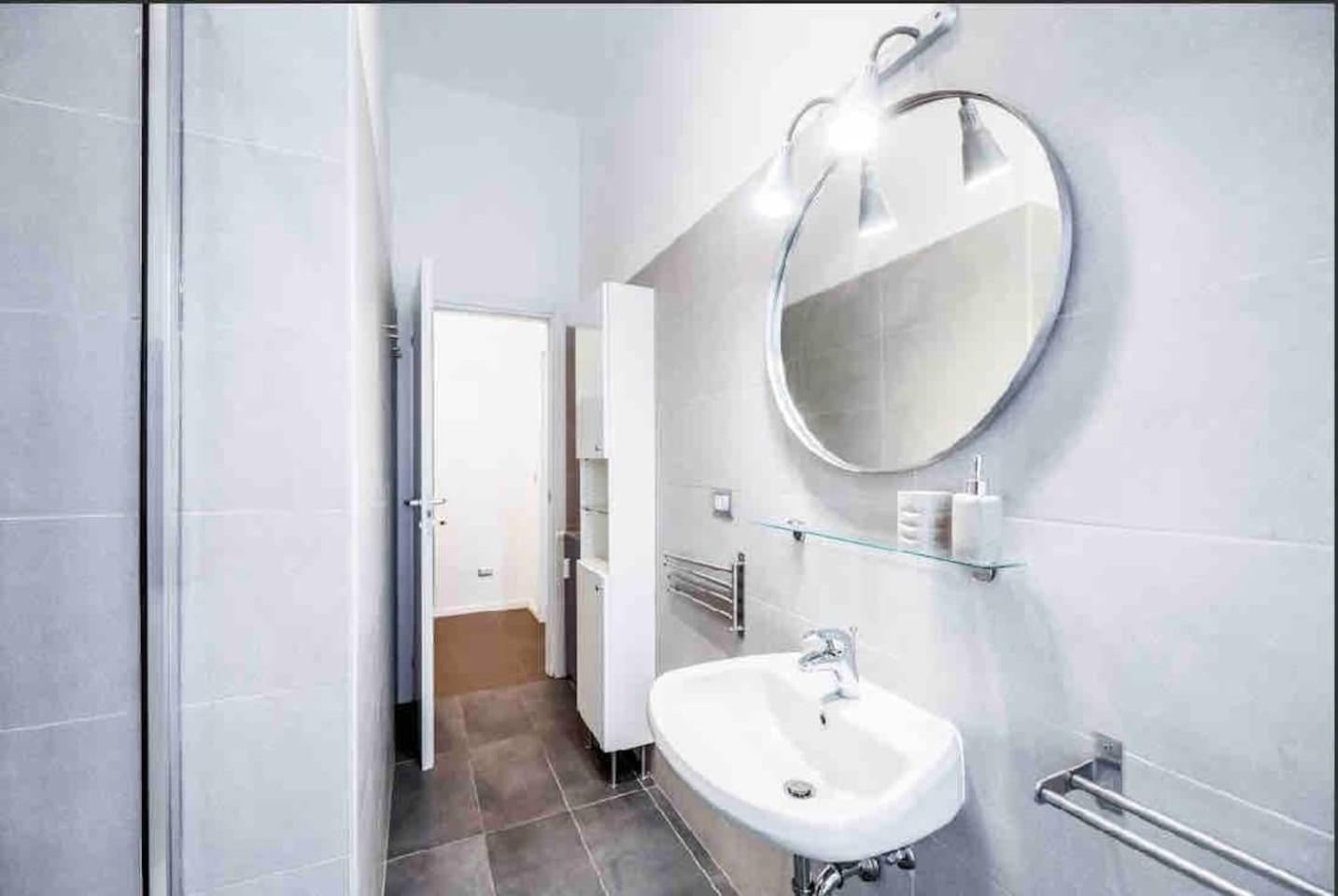 NICE SUITE IN CITTA' STUDI