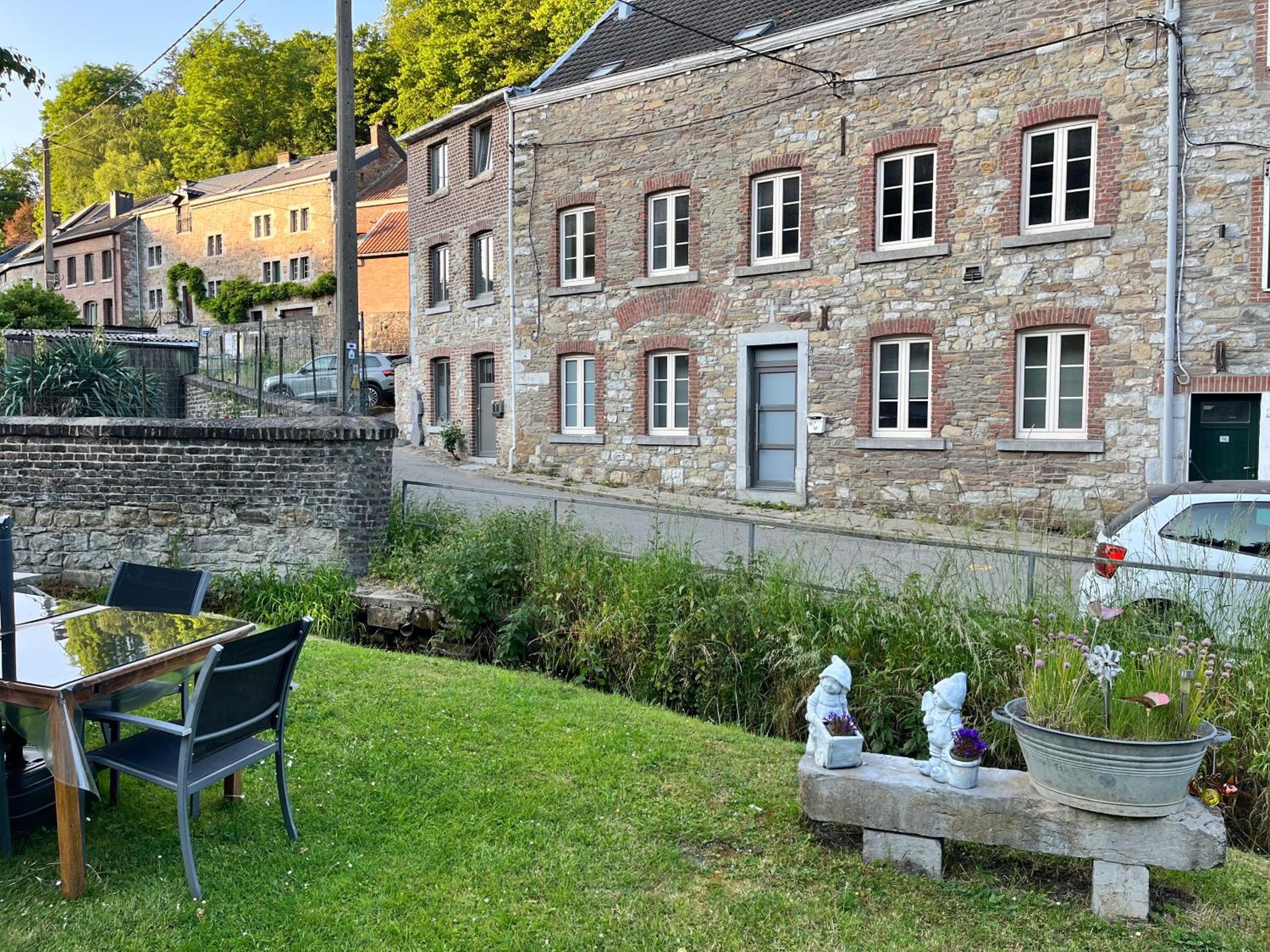 Charmante petite maison à Olne