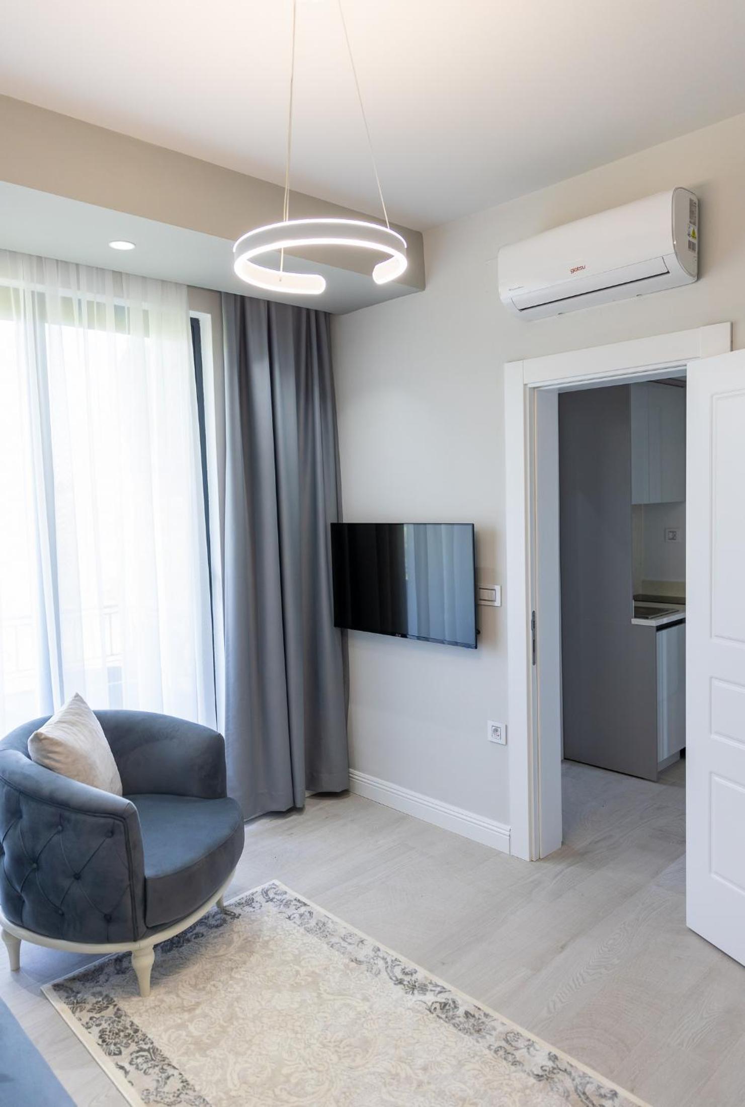 Apartments Moon White Lux
