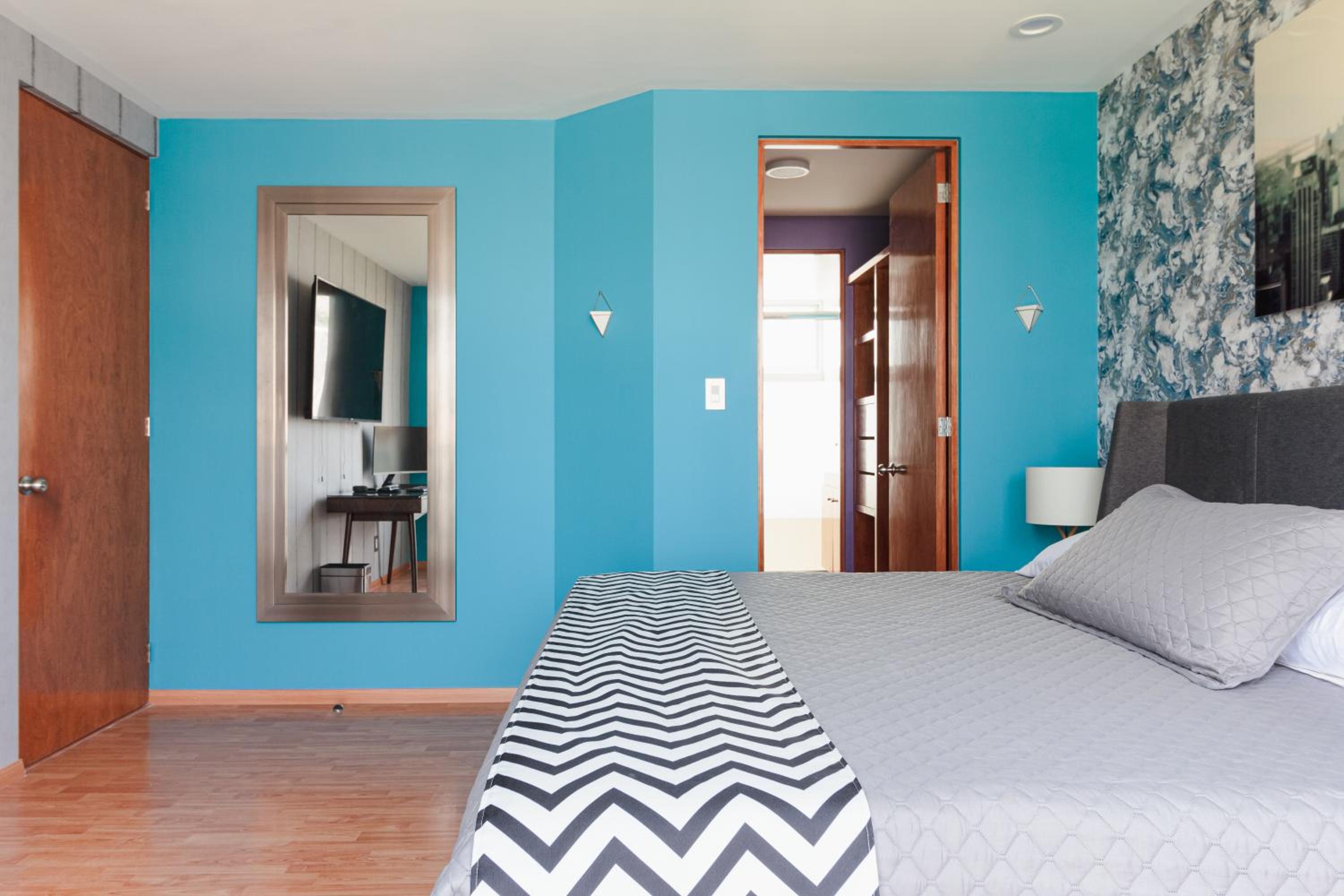 4 High-End Apartments with a Private Rooftop in Exclusive Roma Norte for up to 22 guests photo 4