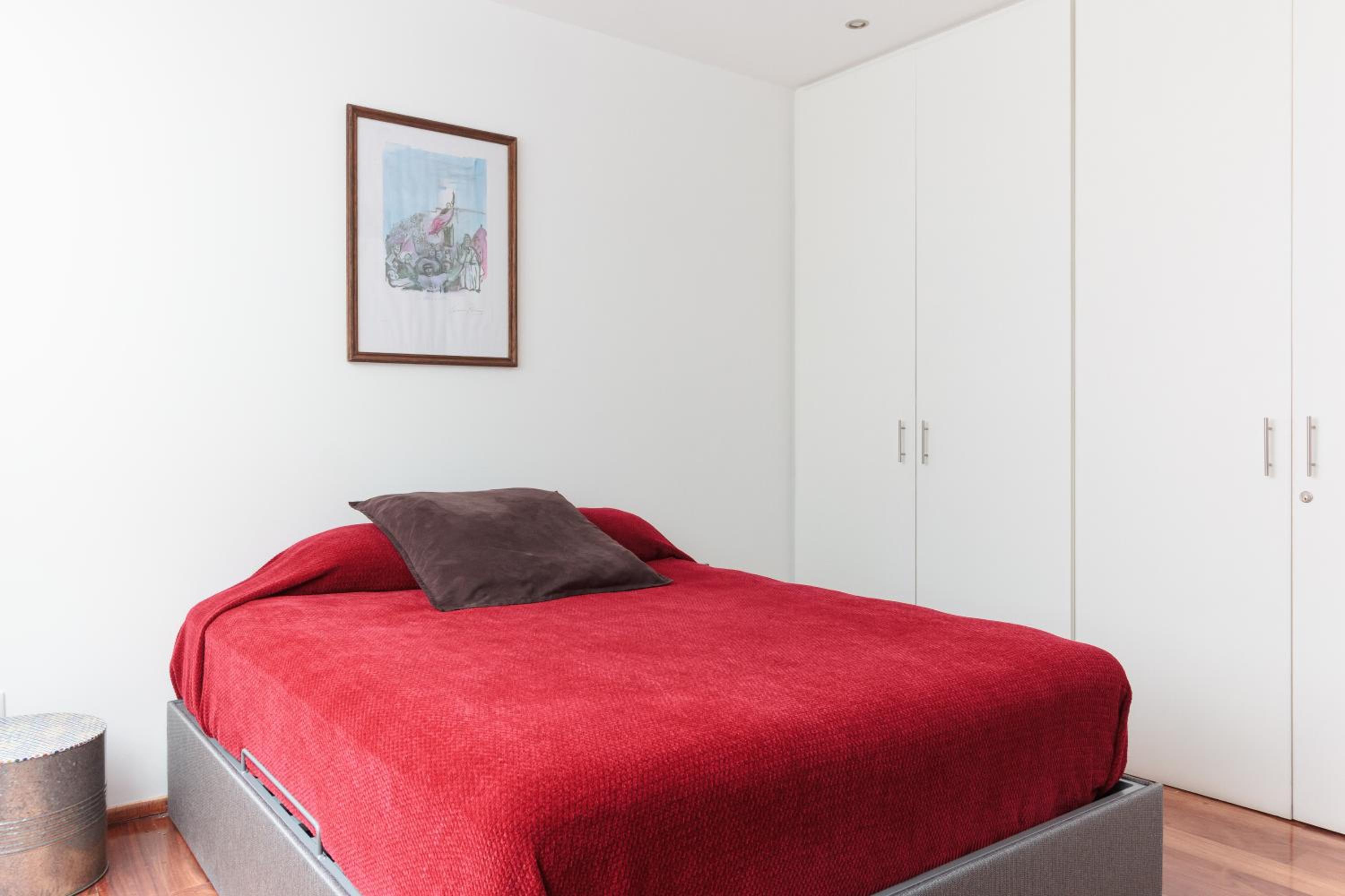 4 High-End Apartments with a Private Rooftop in Exclusive Roma Norte for up to 22 guests