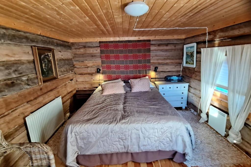 Lysti Cottage by the lake and magical countryside