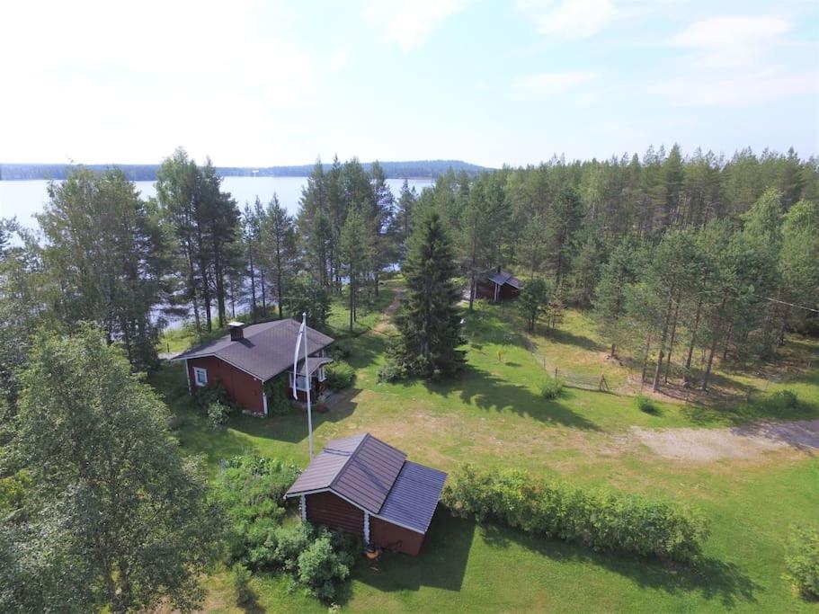 Lysti Cottage by the lake and magical countryside