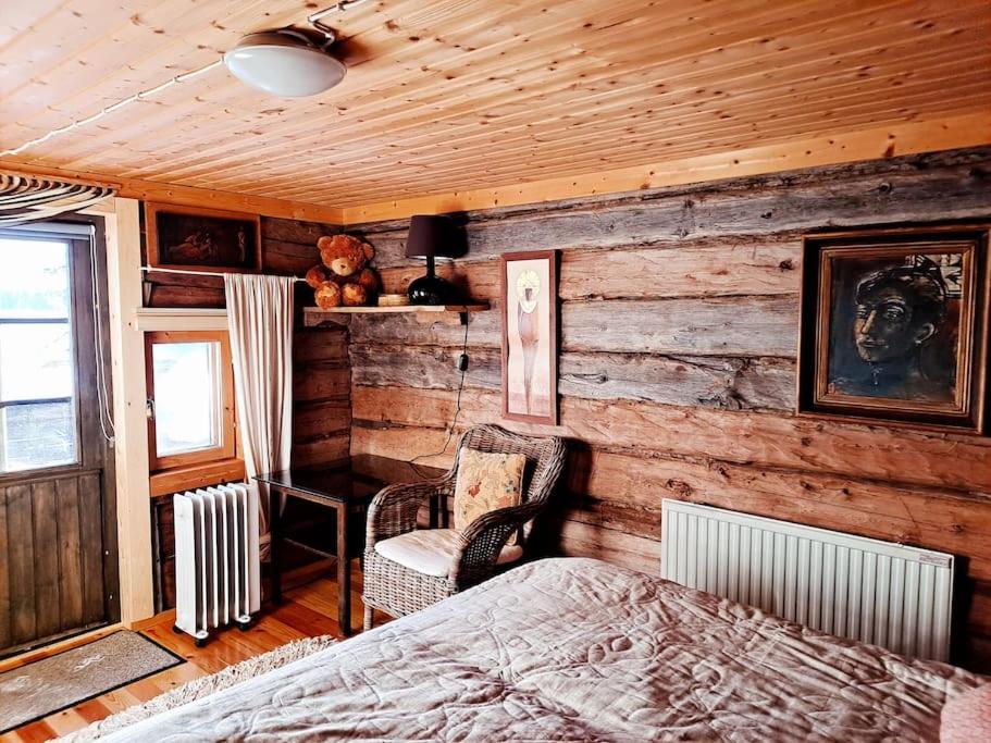 Lysti Cottage by the lake and magical countryside